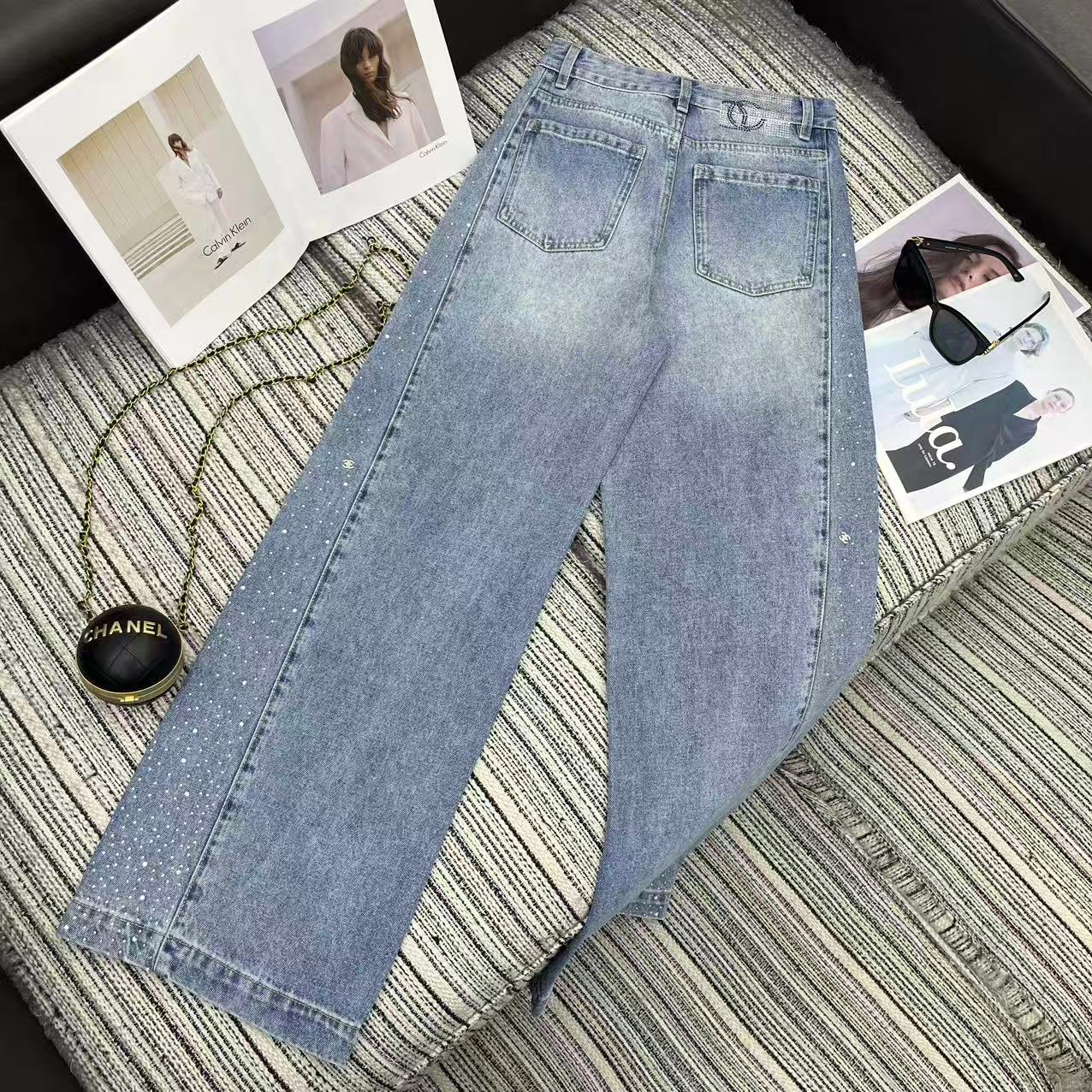 Rhinestone-studded wide-leg jeans