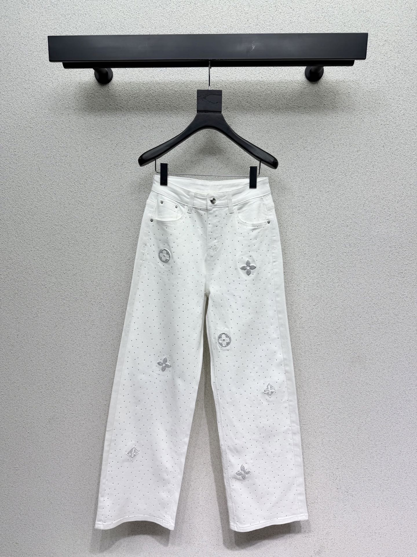 Rhinestone-studded straight-leg wide-leg jeans