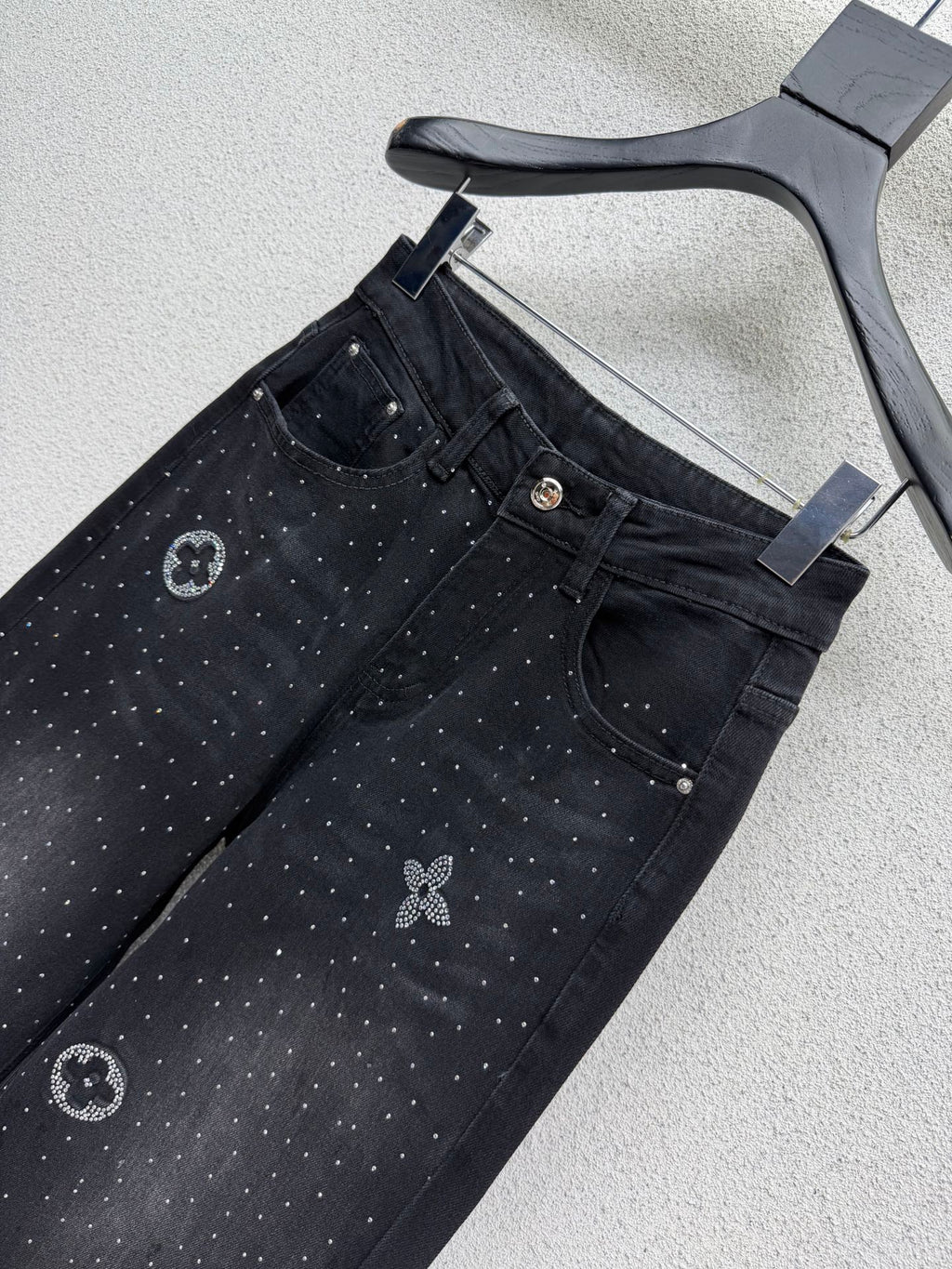 Rhinestone-studded straight-leg wide-leg jeans