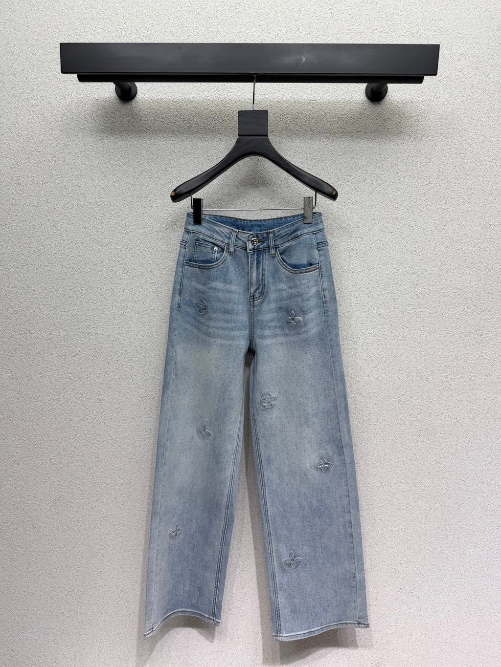 Rhinestone-studded straight-leg wide-leg jeans