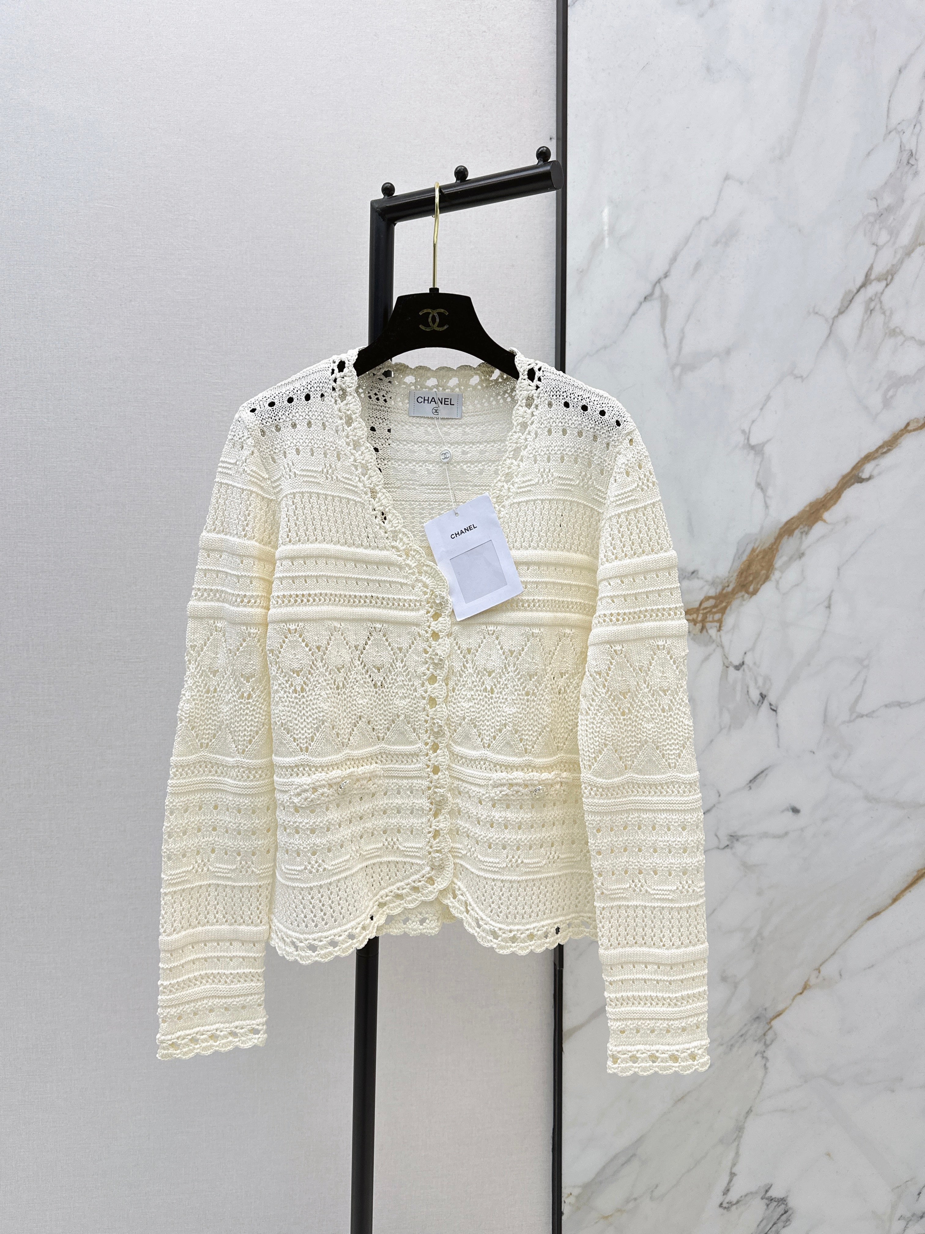 Heavy-duty crochet cardigan
