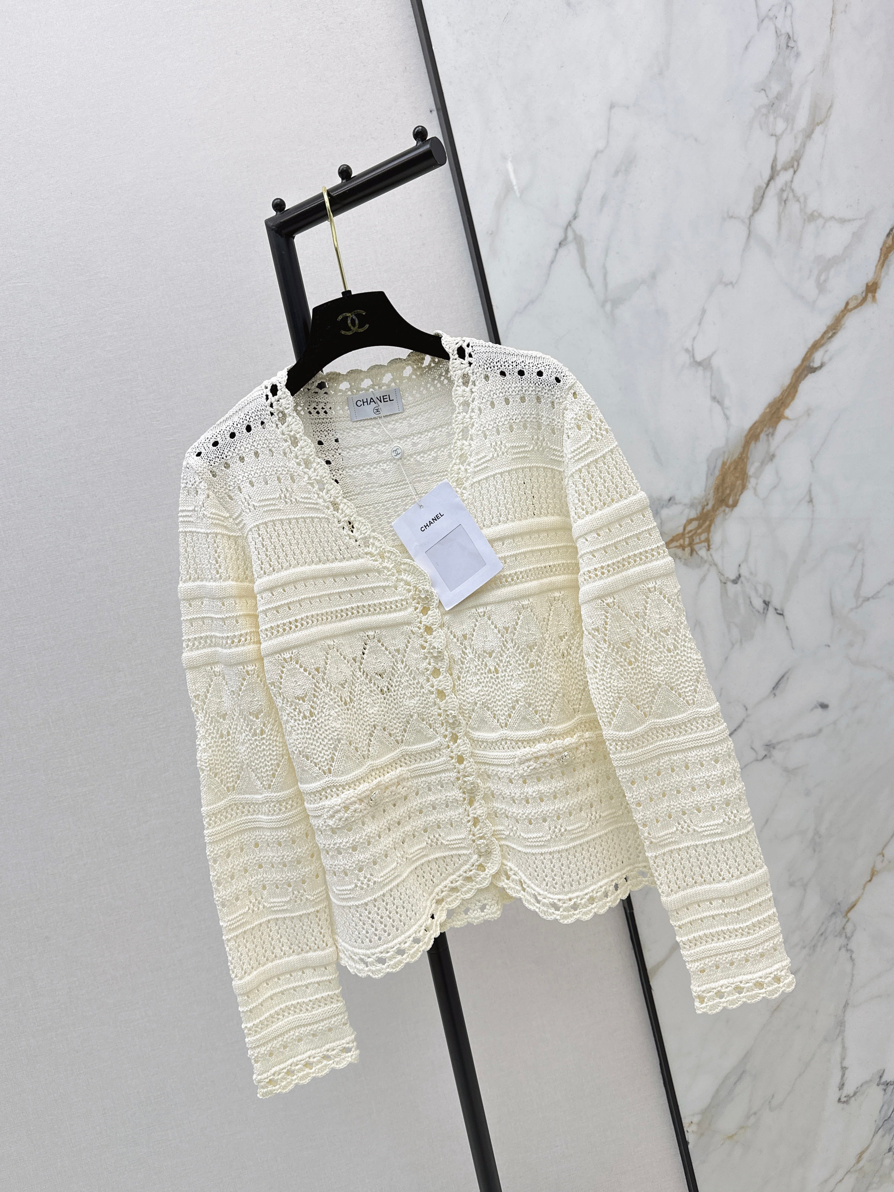 Heavy-duty crochet cardigan
