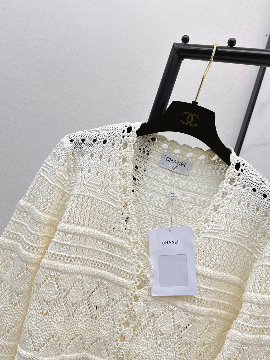 Heavy-duty crochet cardigan