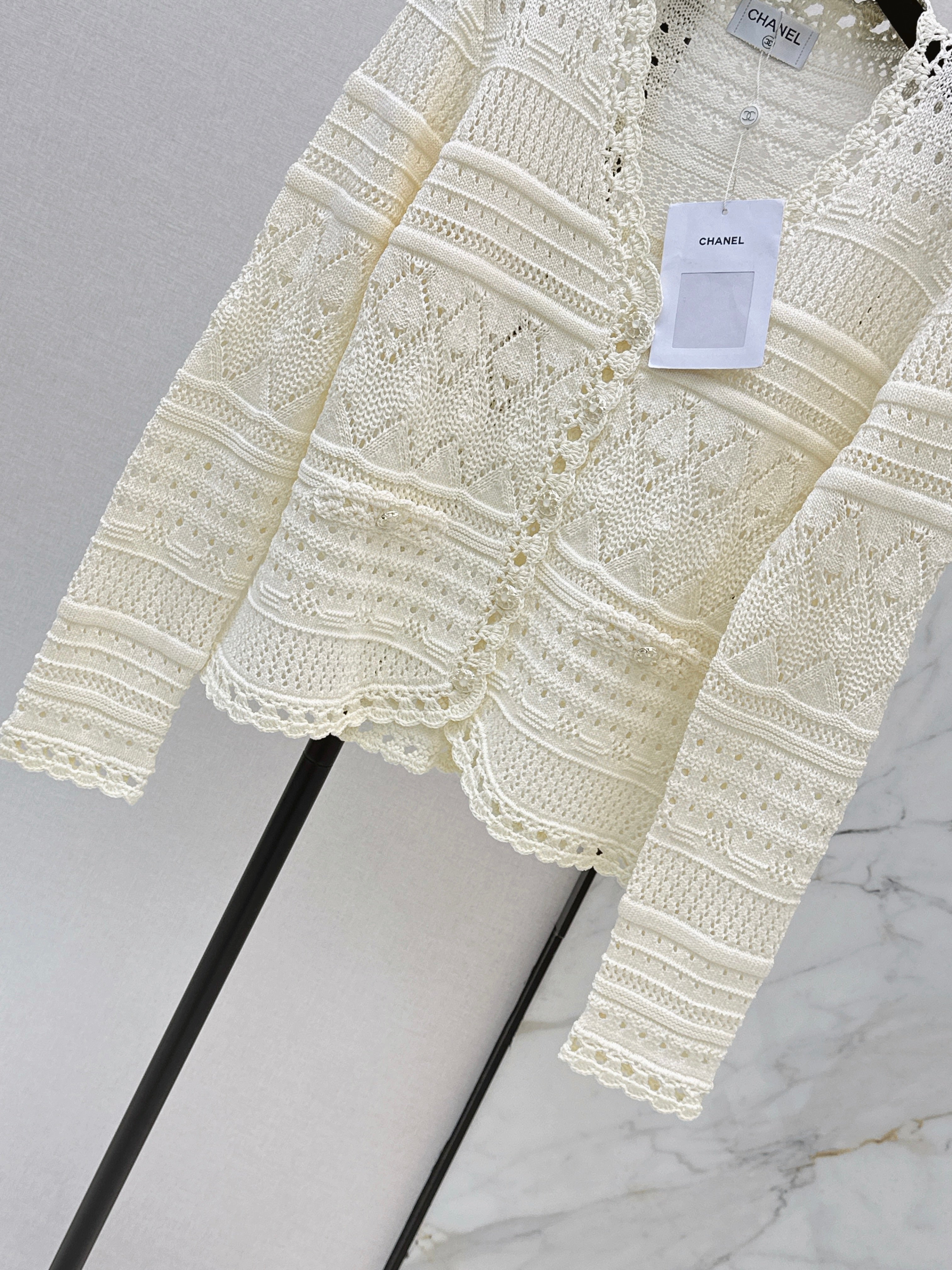 Heavy-duty crochet cardigan