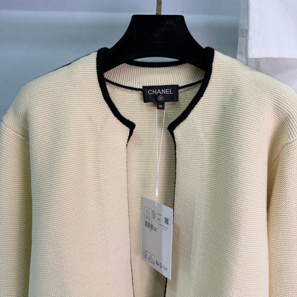 Embroidered Knit Cardigan