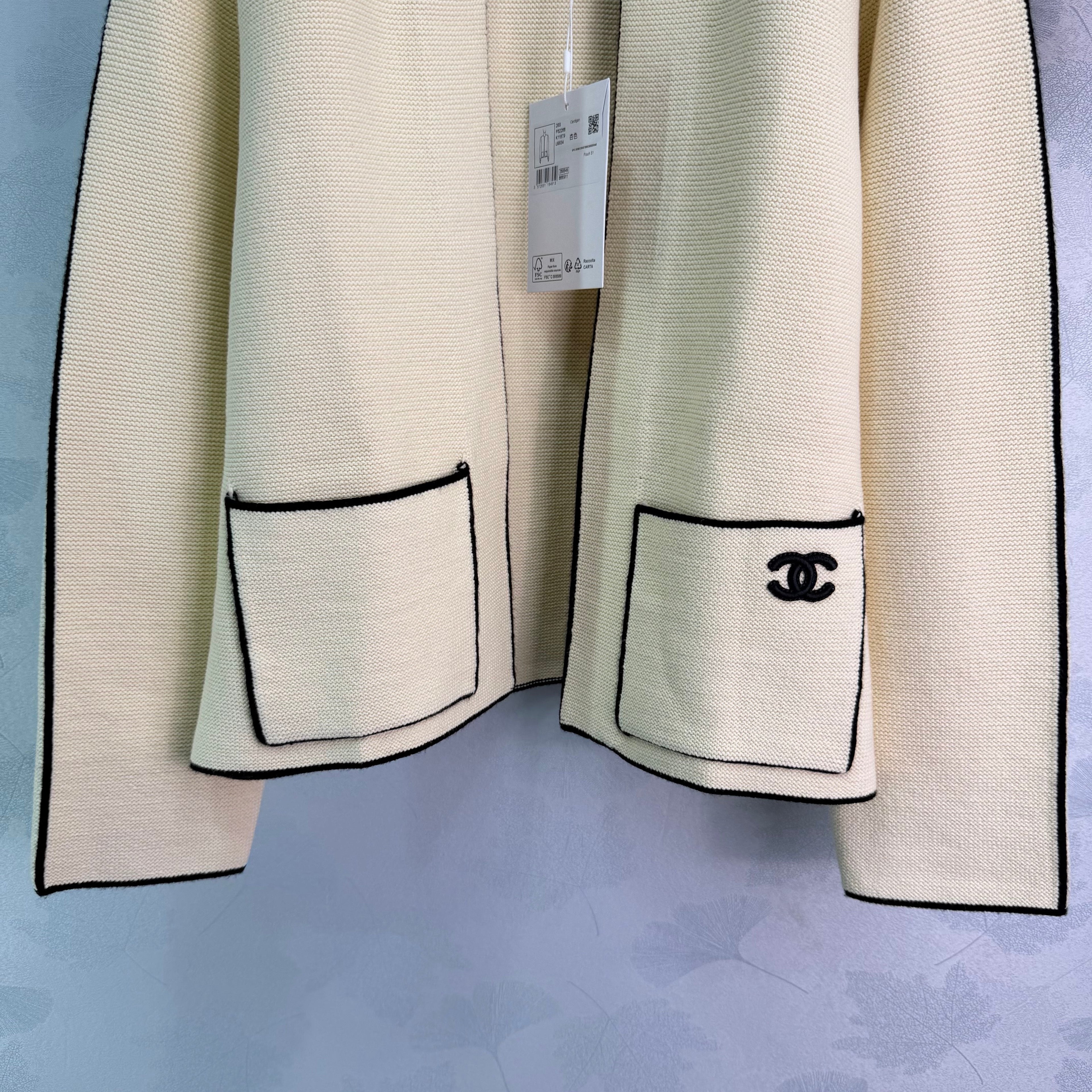 Embroidered Knit Cardigan
