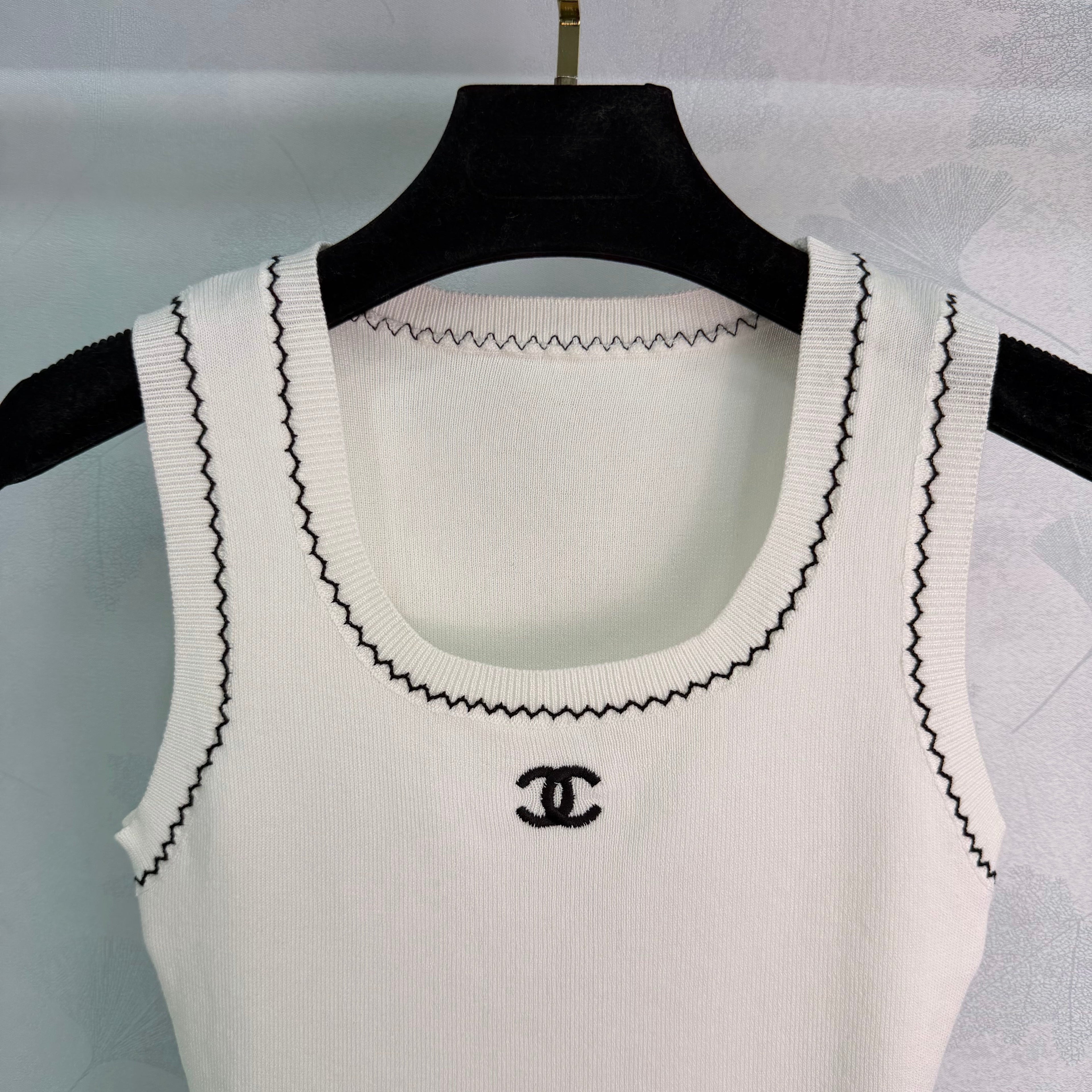 Knitted Sleeveless Top