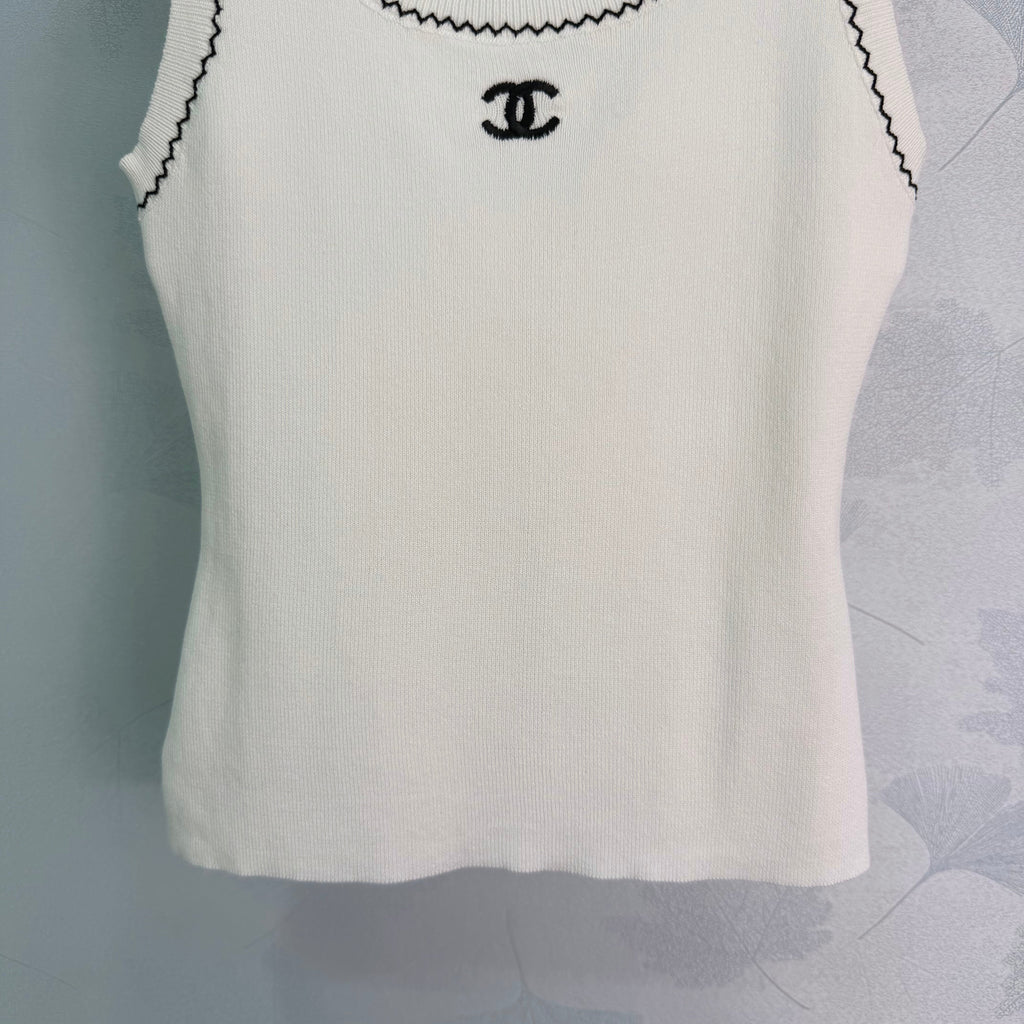 Knitted Sleeveless Top