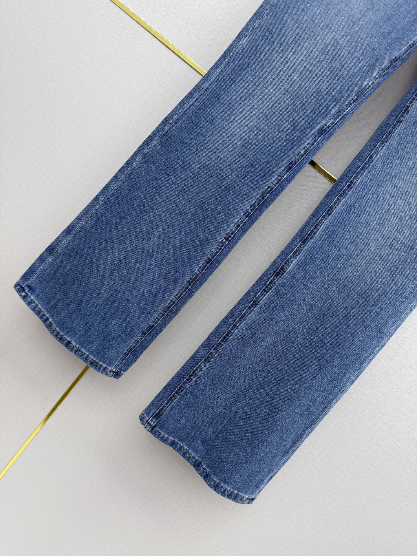 Versatile Flared Jeans
