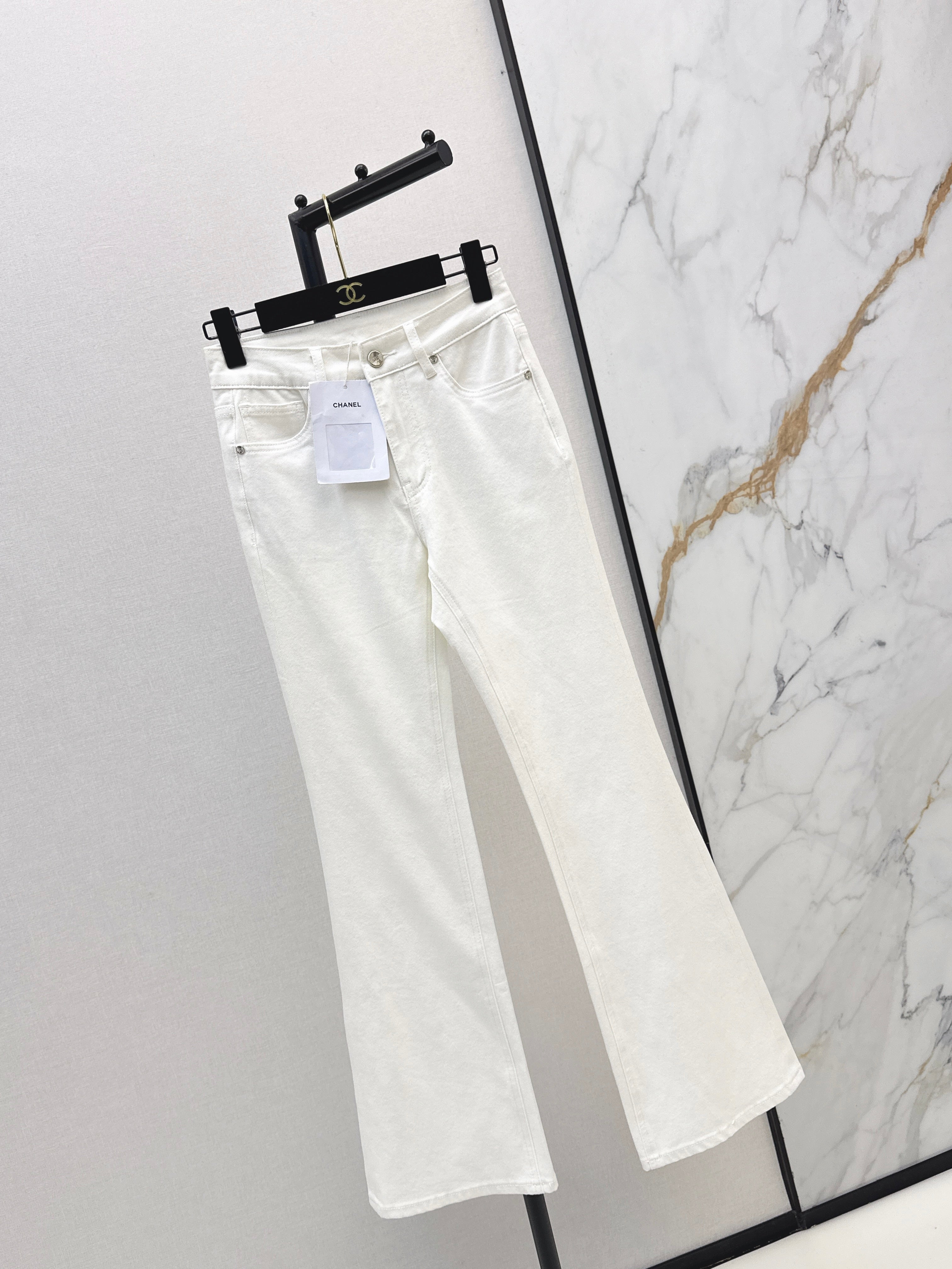 Slim-Fit Flared Jeans