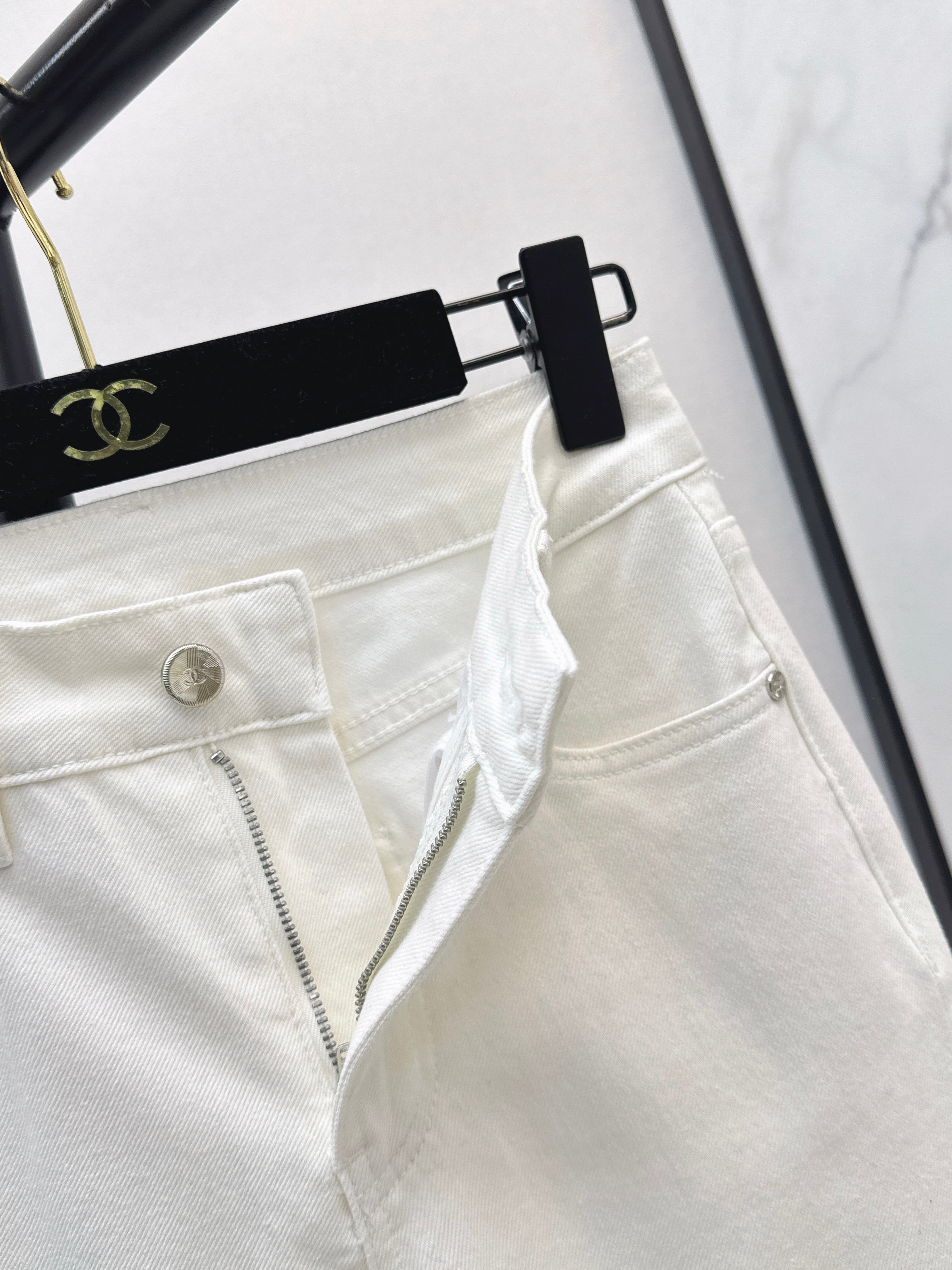 Slim-Fit Flared Jeans