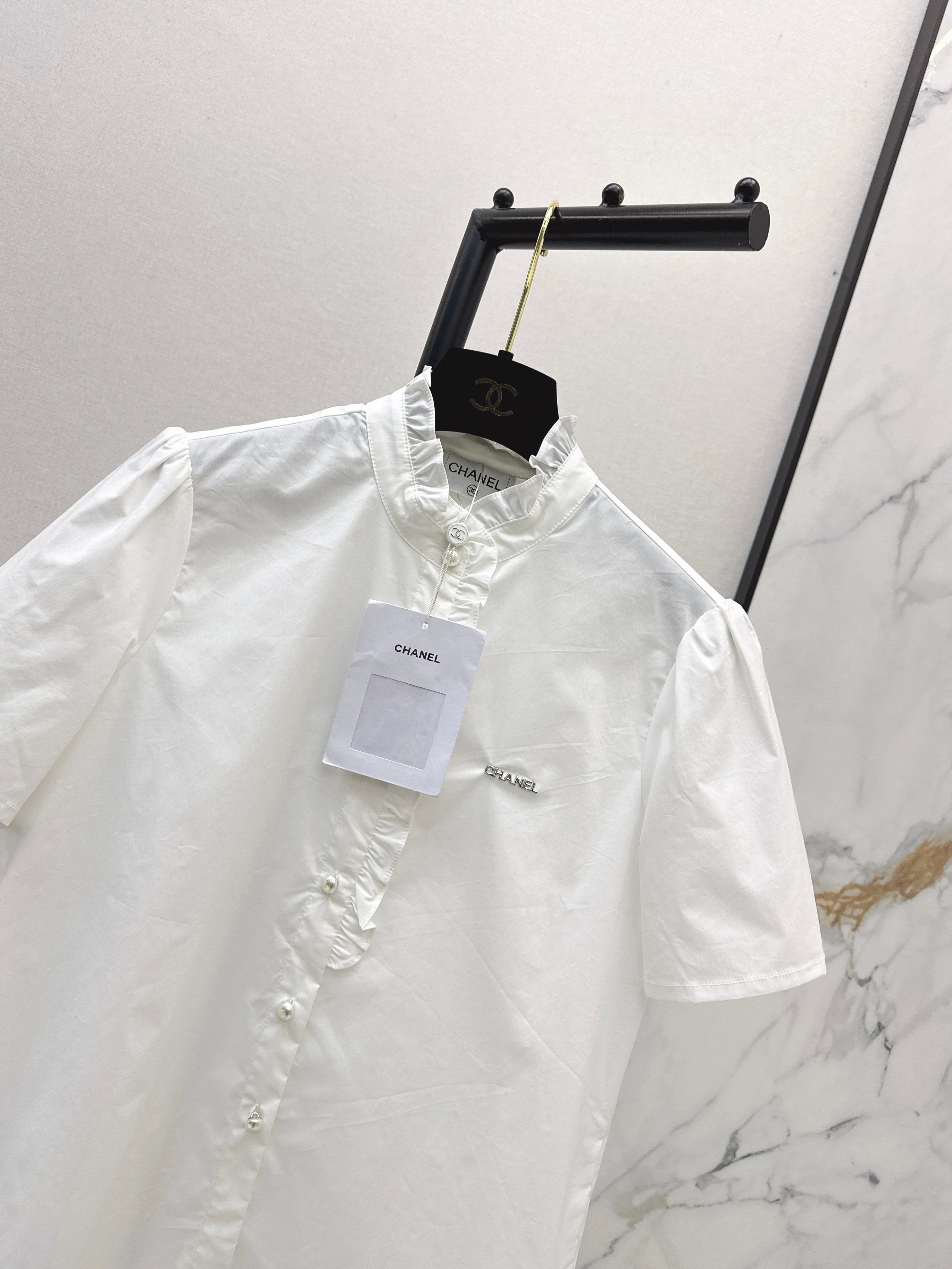 Short-Sleeve Shirt with Ruffled Trim