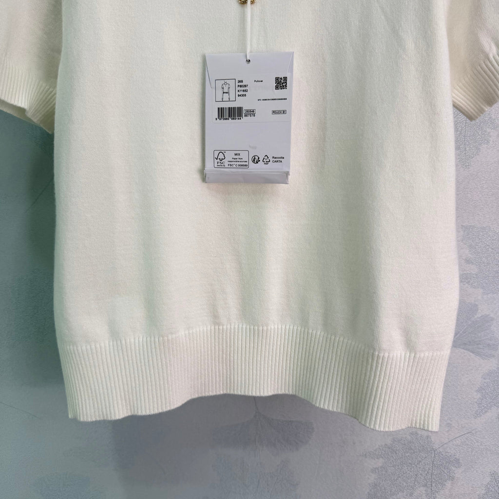26  New Short-Sleeve Knit Top