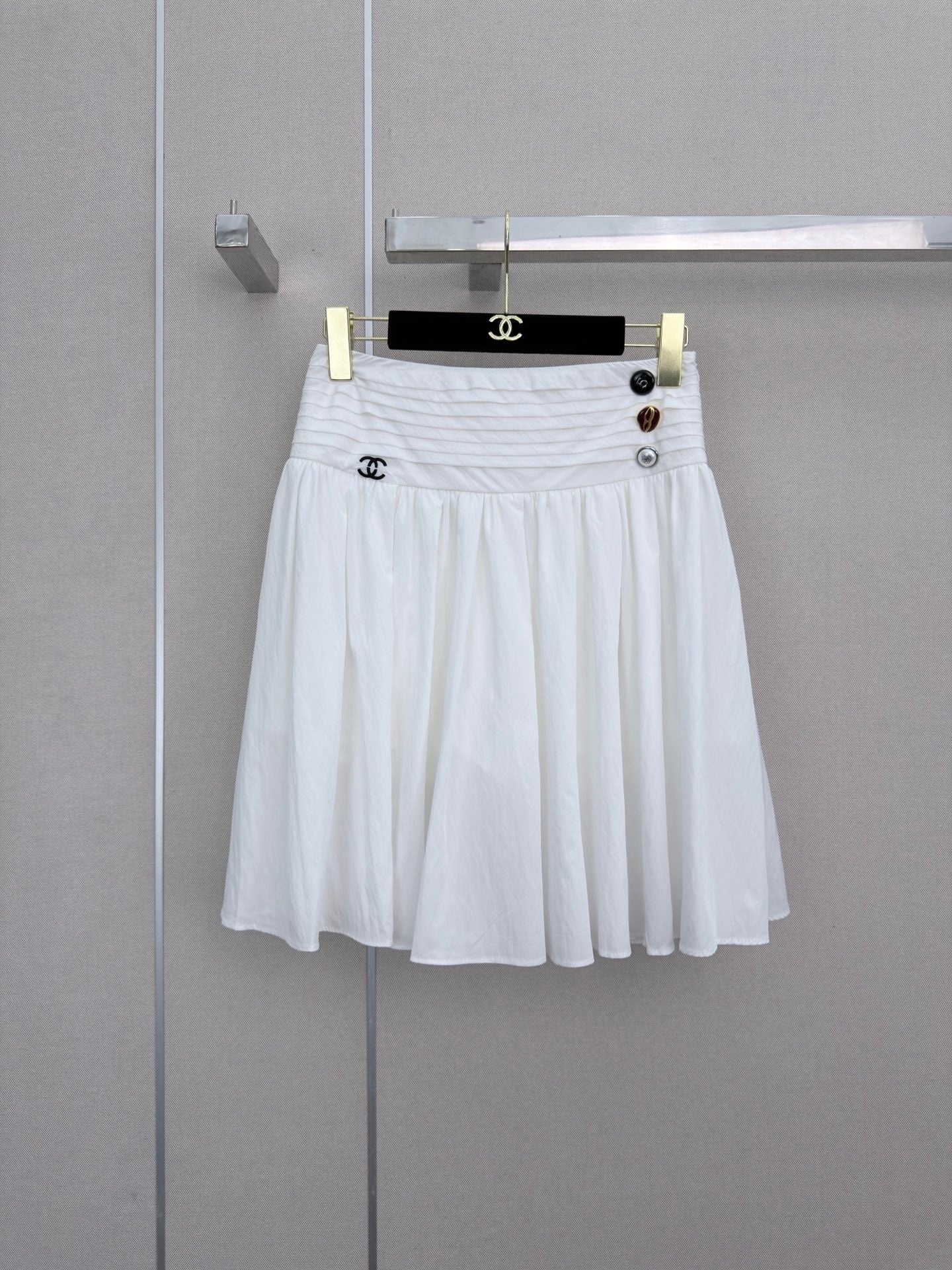 26SS New Arrival: High-Waisted Skirt