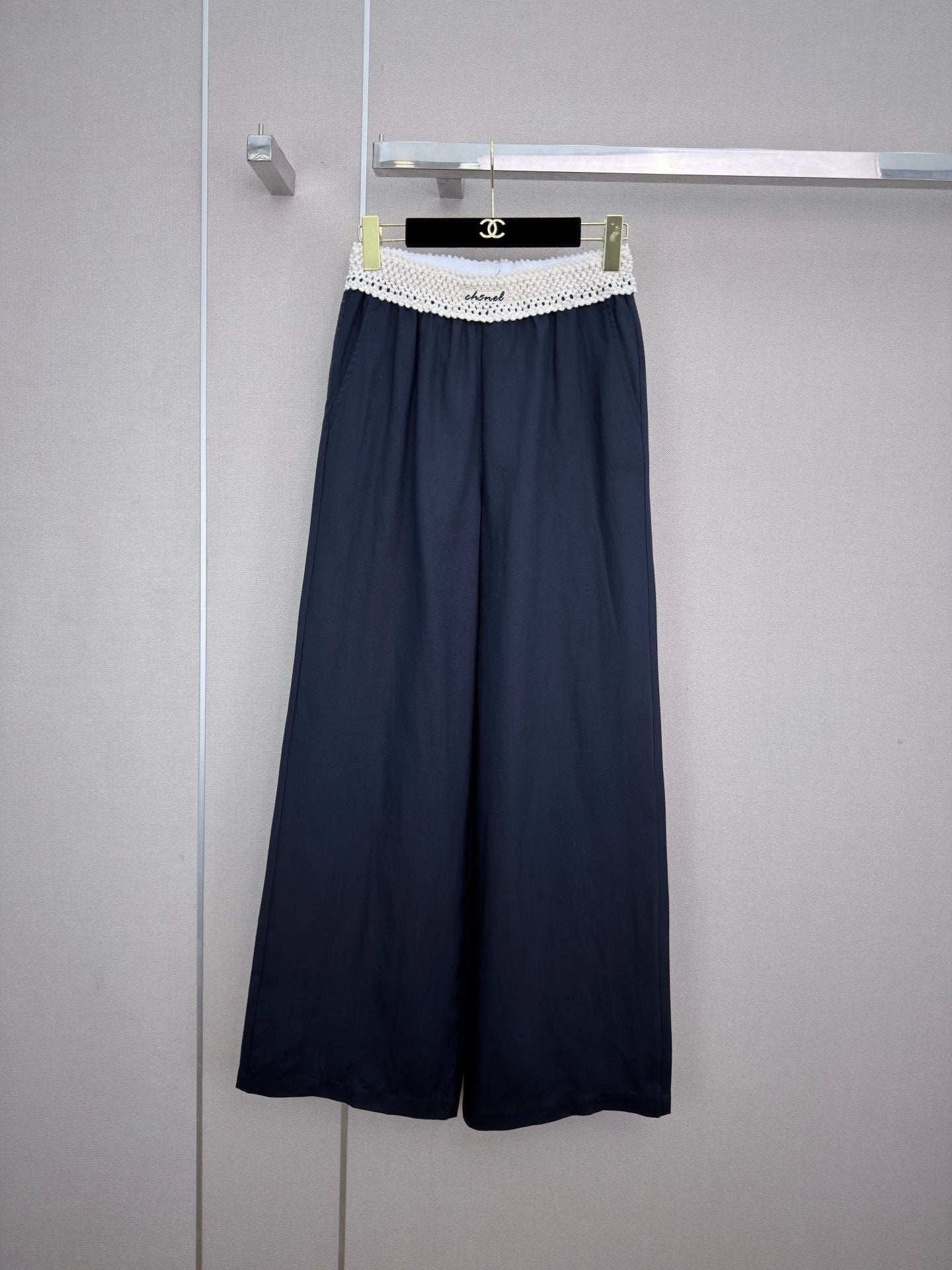 26SS New Arrival: Wide-Leg Trousers with Contrast-Color Waist Design