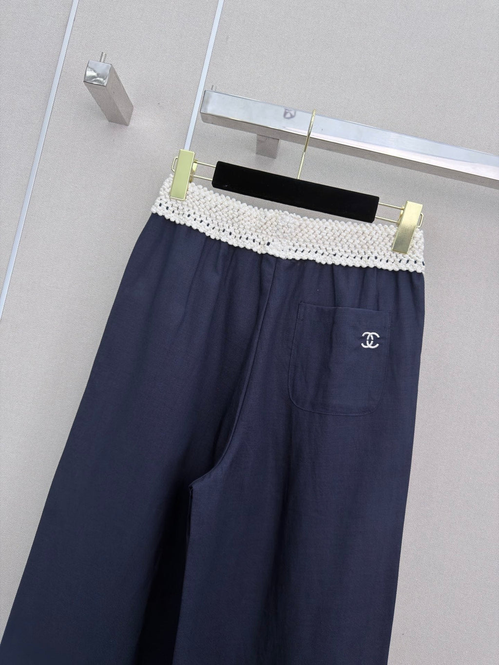 26SS New Arrival: Wide-Leg Trousers with Contrast-Color Waist Design