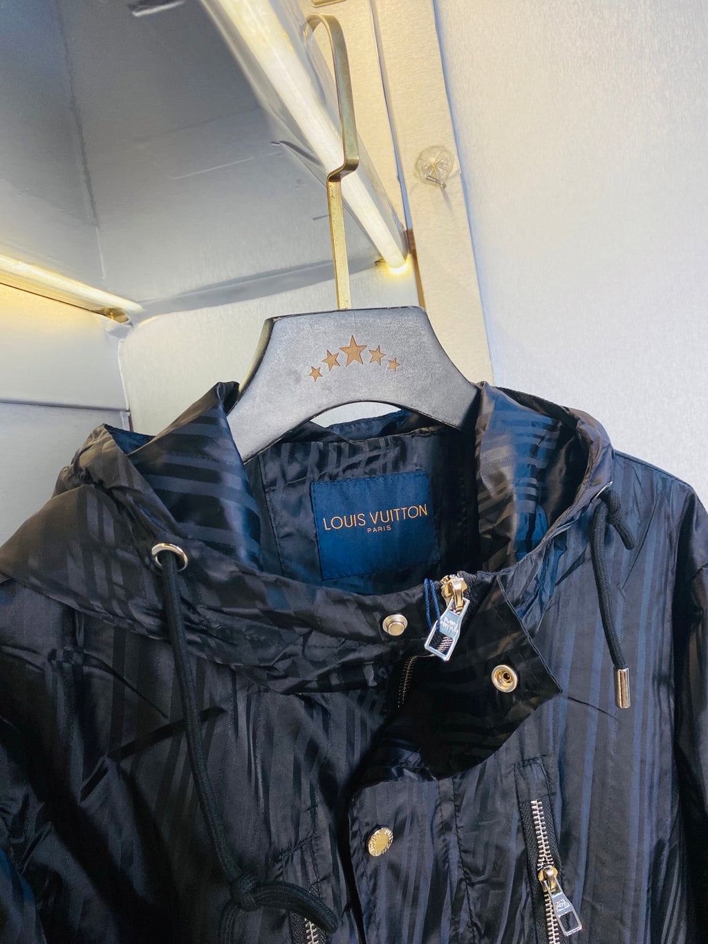 Outerwear, jacket, windproof coat