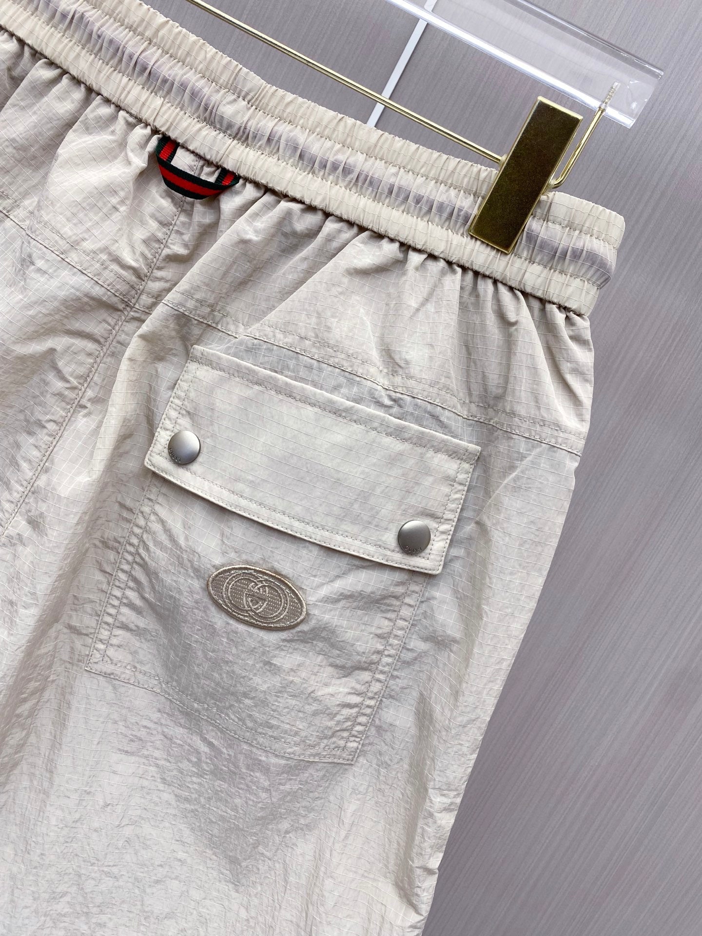 Color-blocked drawstring casual shorts