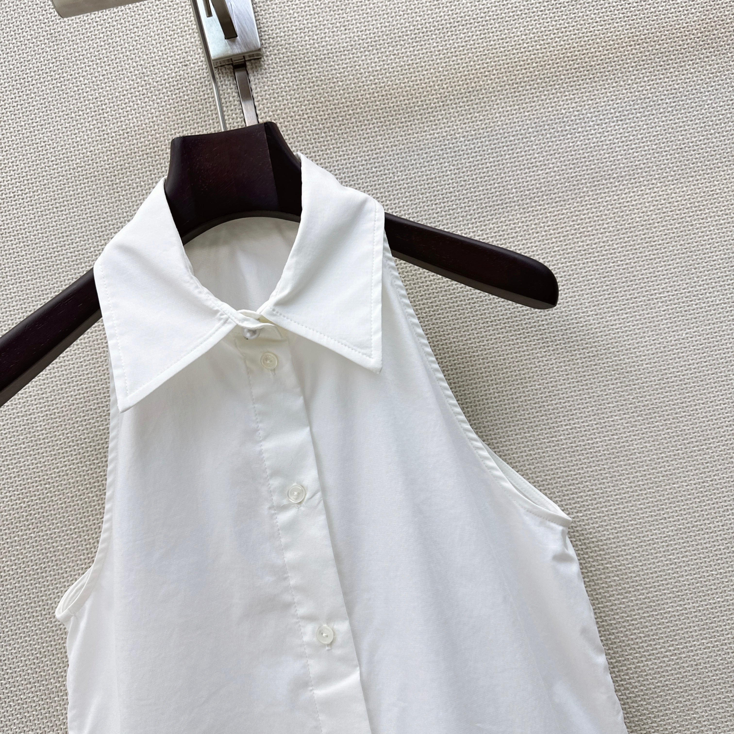 Sleeveless Shirt