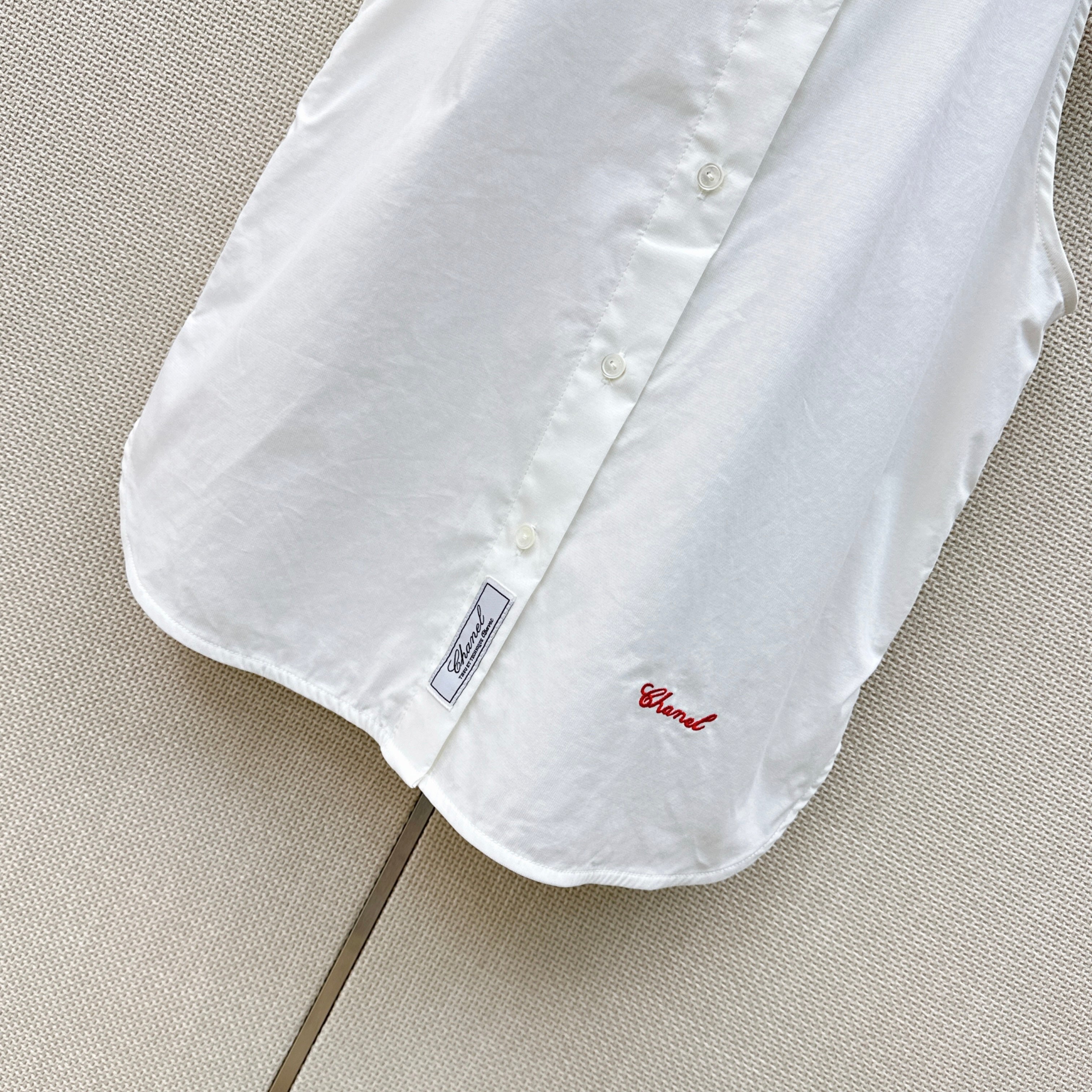 Sleeveless Shirt