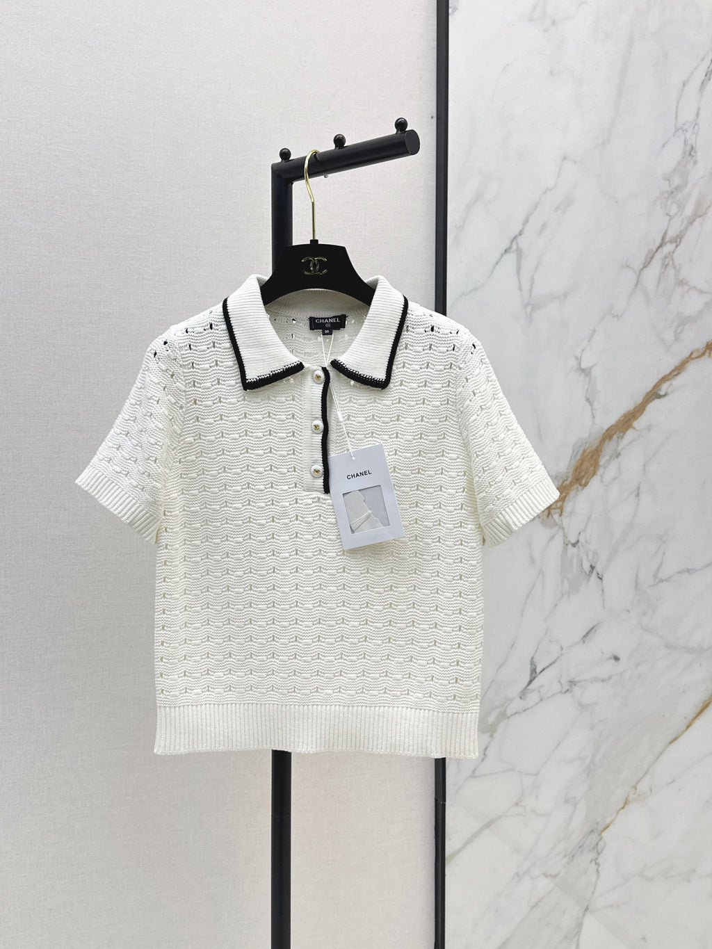 Youthful Collared Knit Sweater
