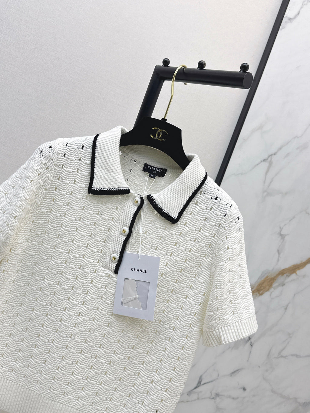 Youthful Collared Knit Sweater