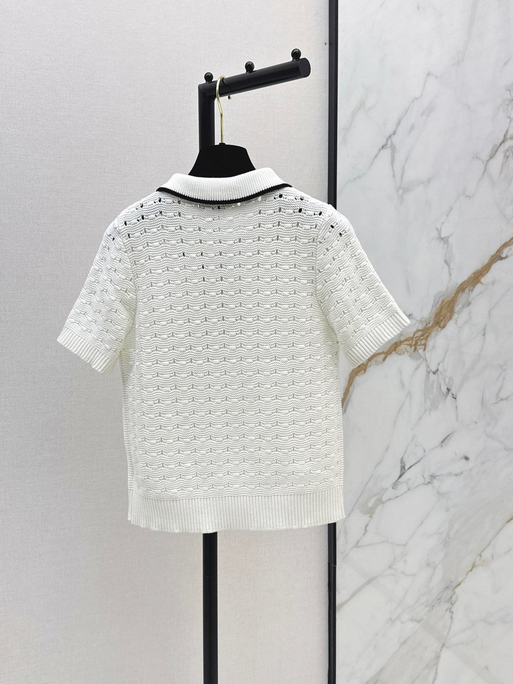 Youthful Collared Knit Sweater