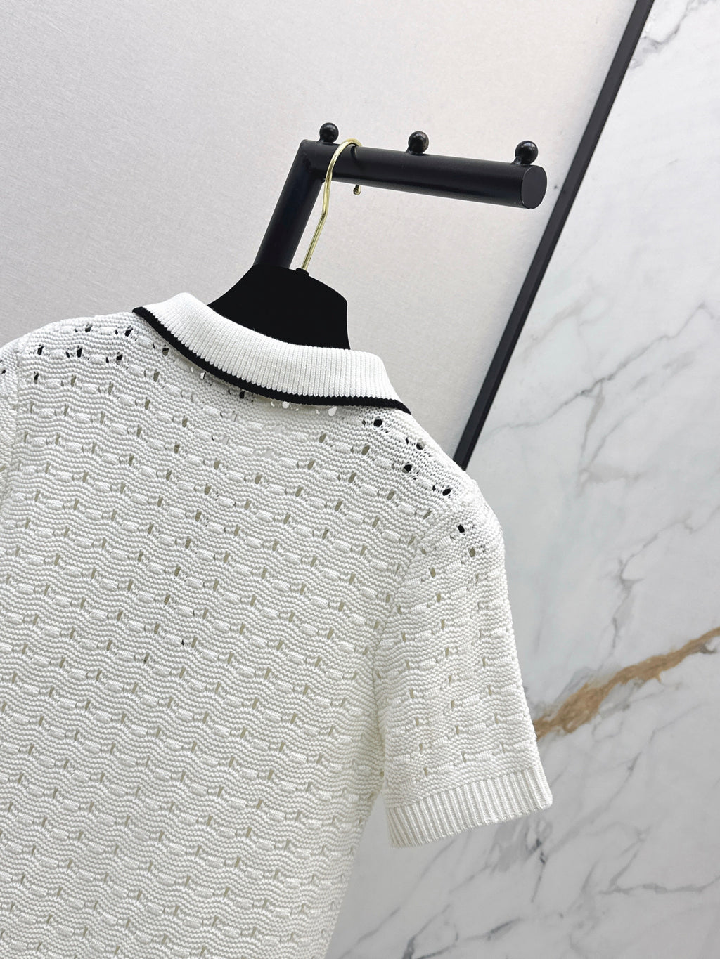 Youthful Collared Knit Sweater