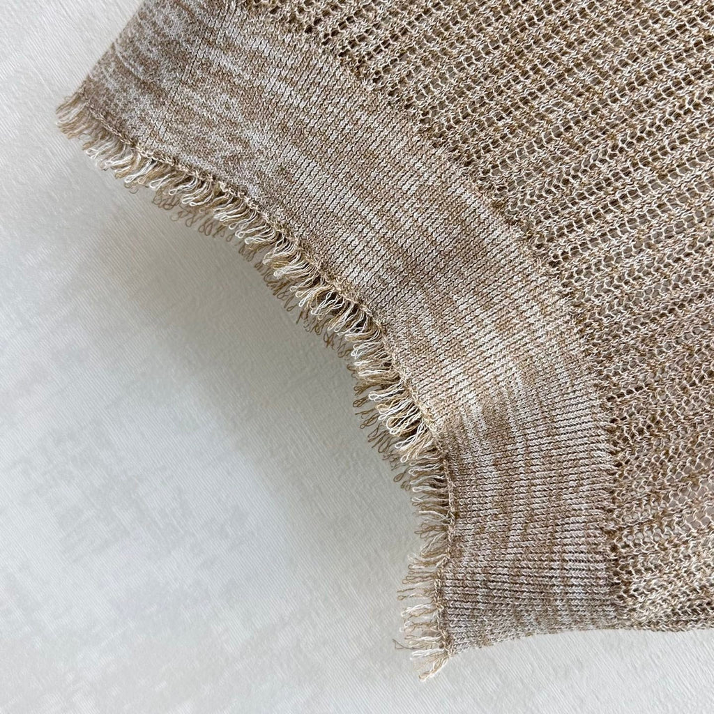Raw-edged short-sleeved knit top