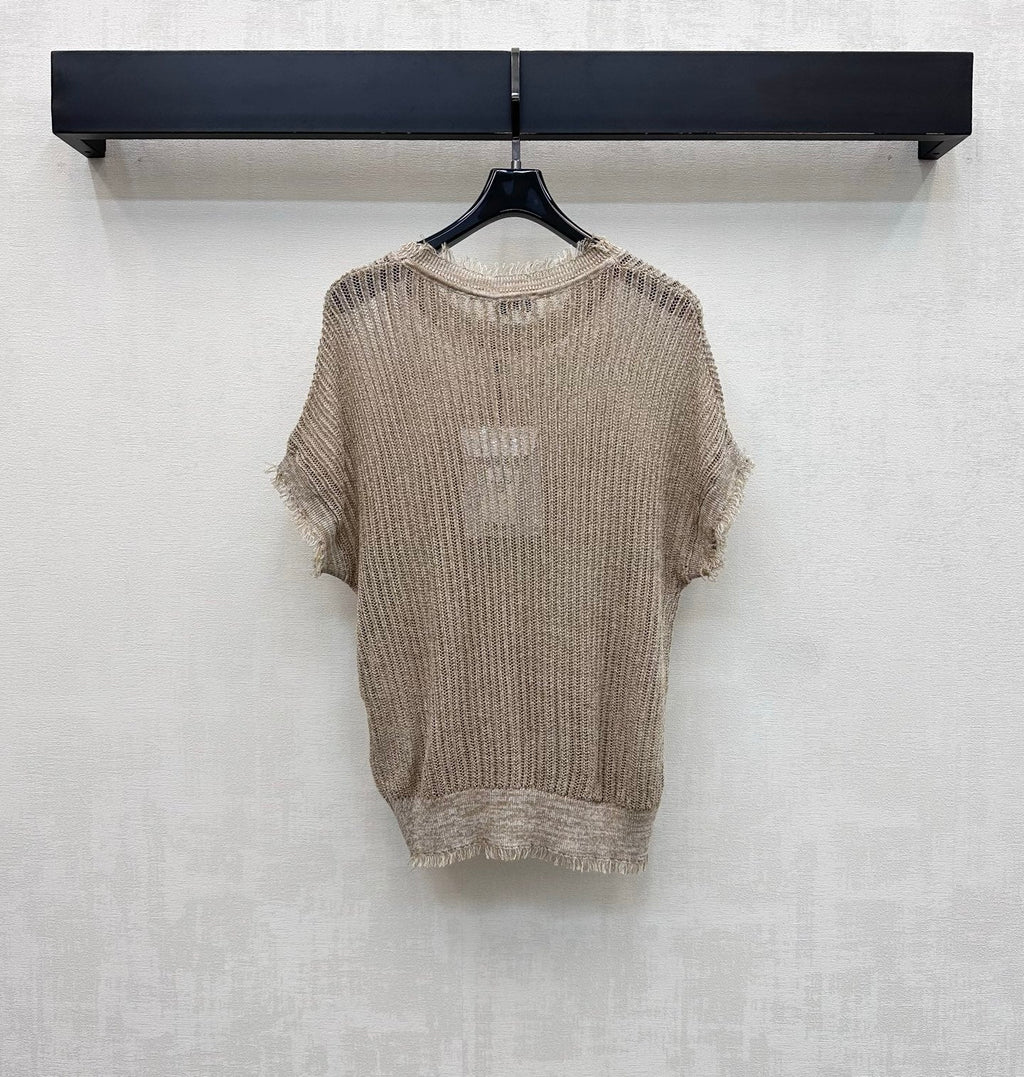 Raw-edged short-sleeved knit top