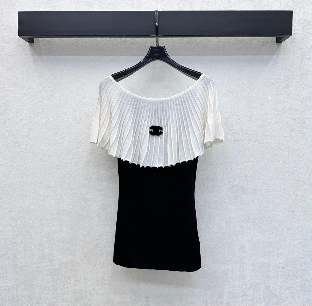 Black and white color-blocked knitwear