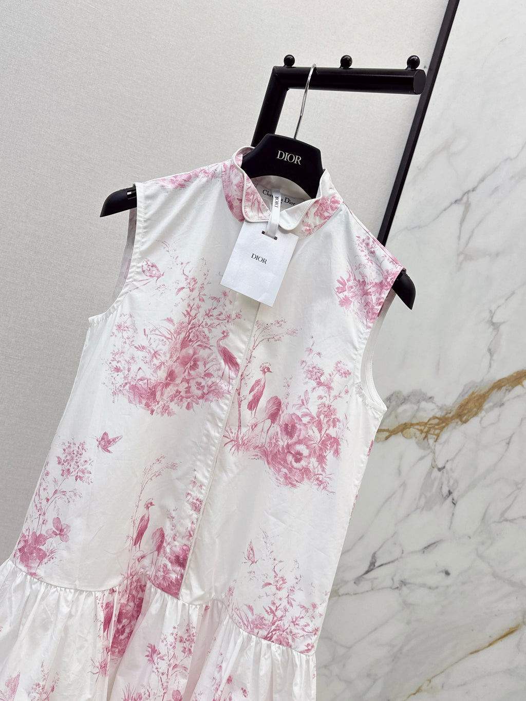 Floral print sleeveless dress