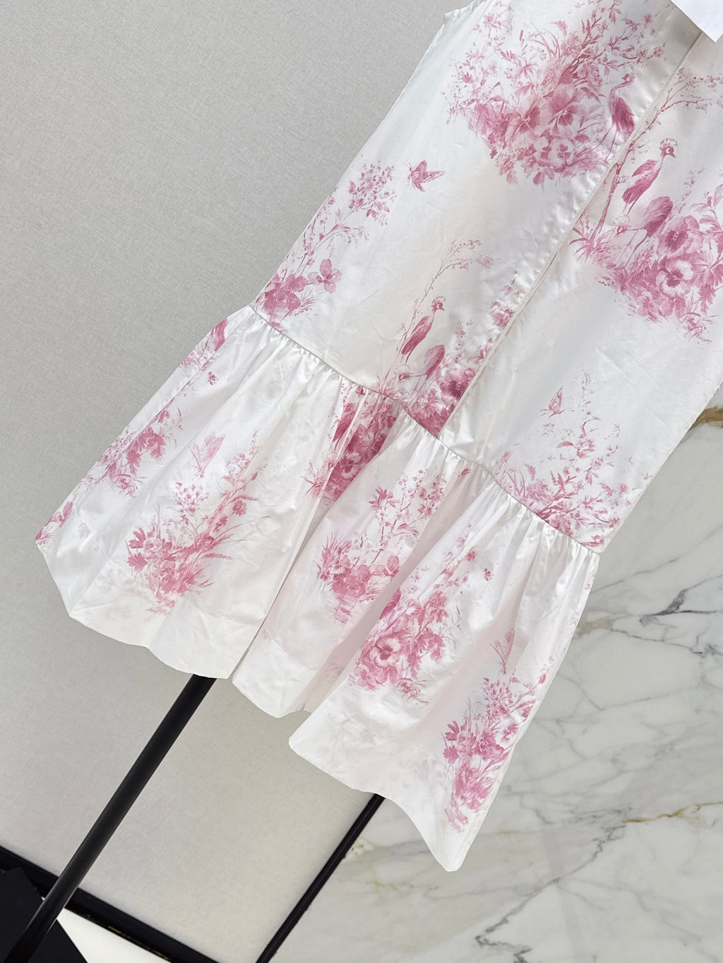 Floral print sleeveless dress