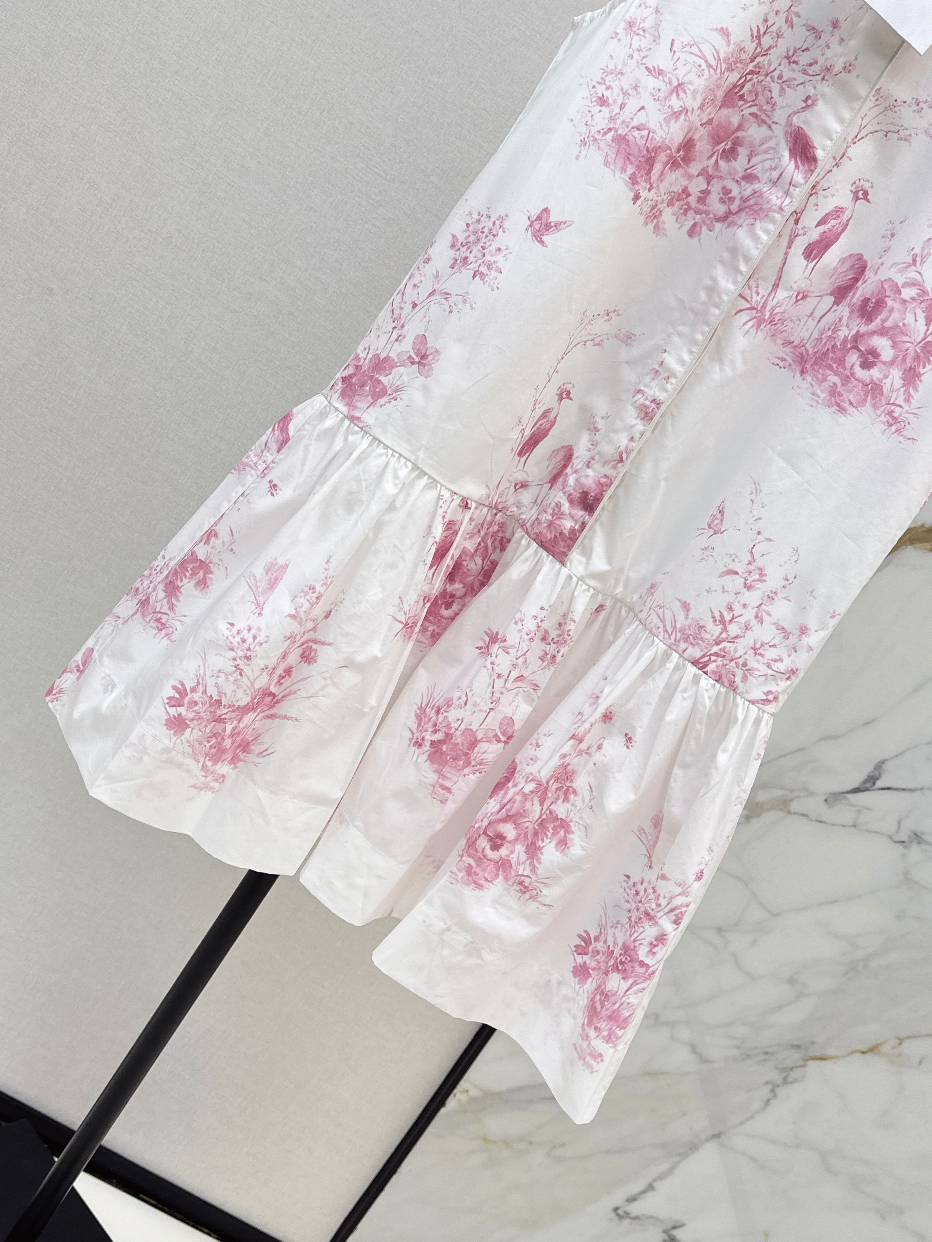 Floral print sleeveless dress
