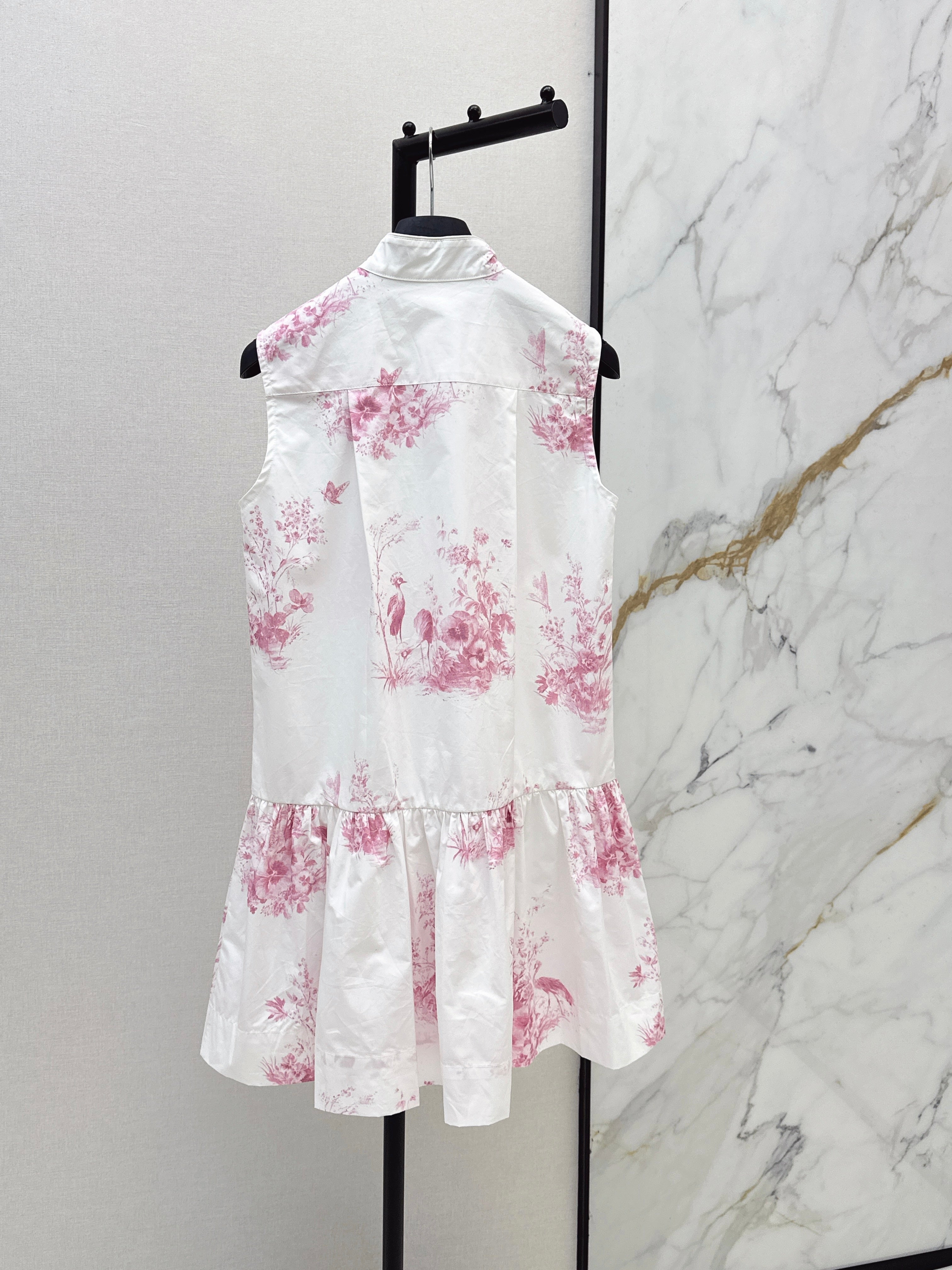 Floral print sleeveless dress
