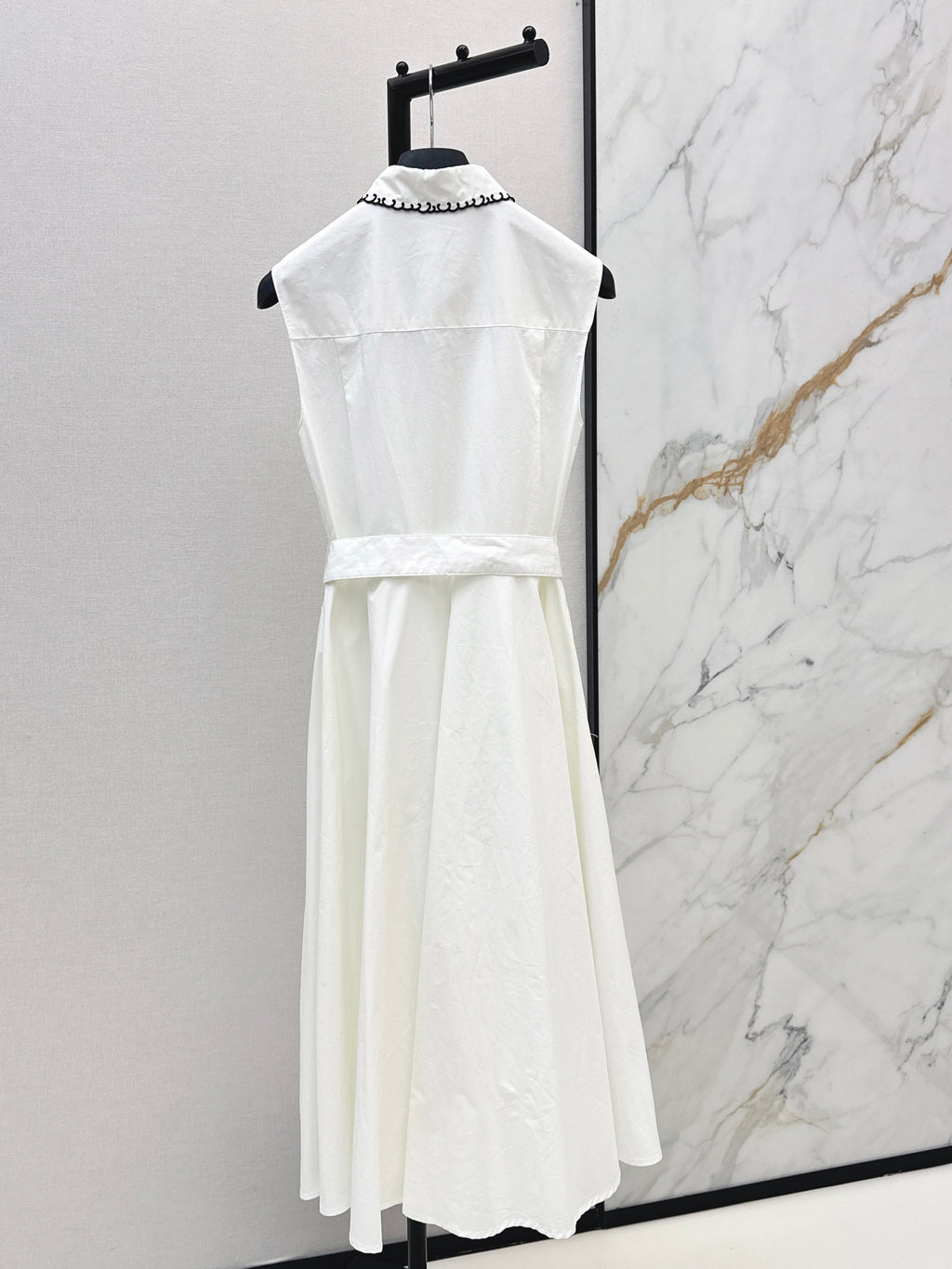Color-blocked embroidered maxi dress