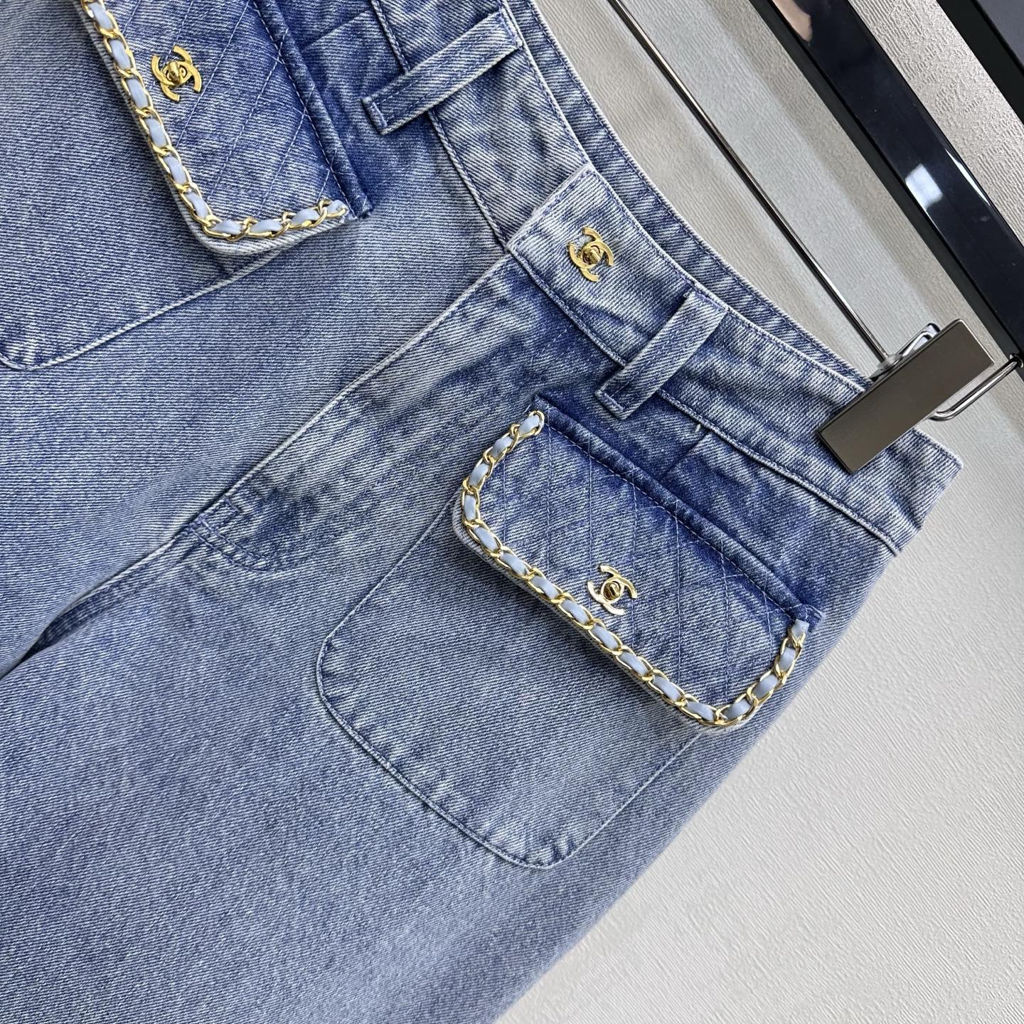Fringed Raw-Hem Denim Trousers