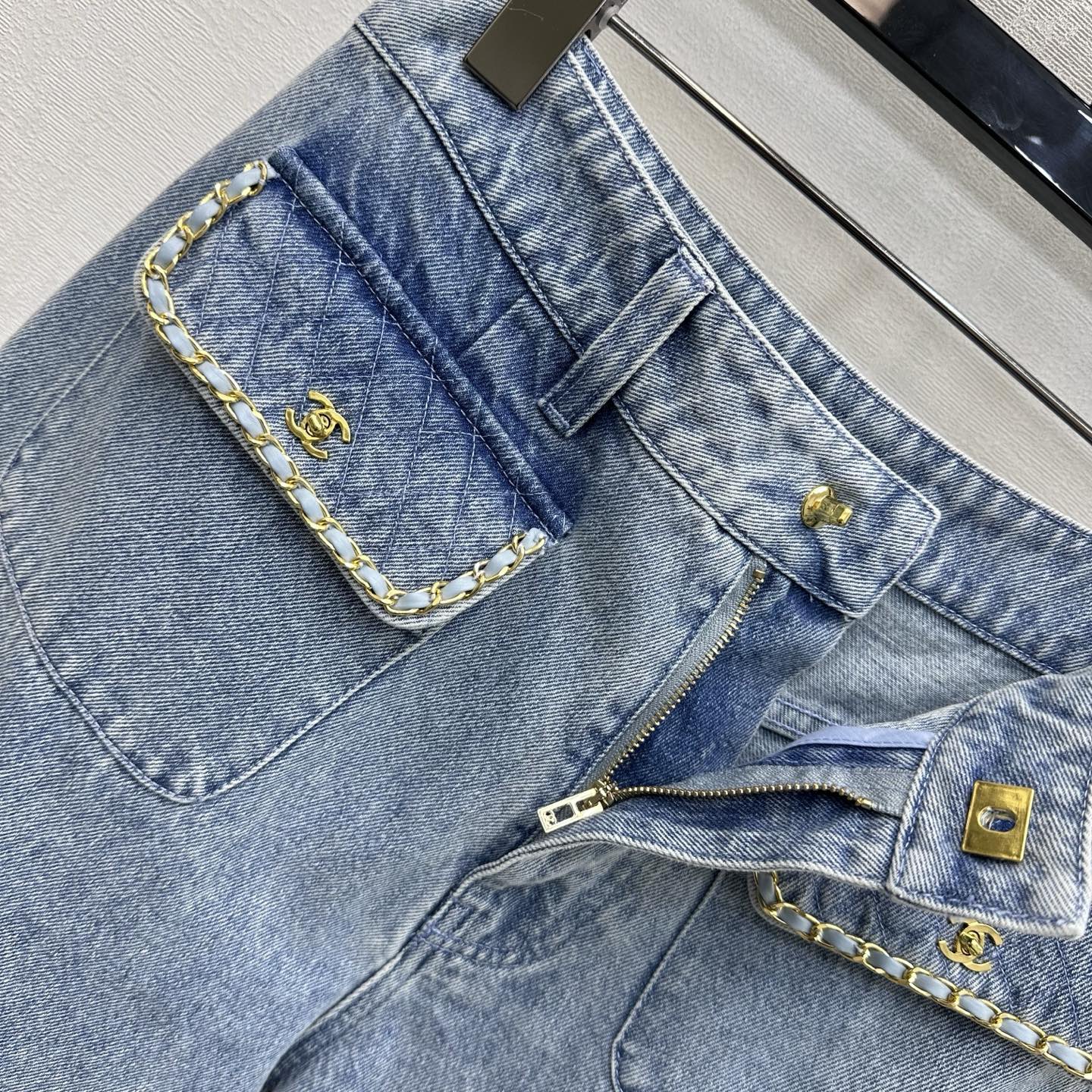 Fringed Raw-Hem Denim Trousers