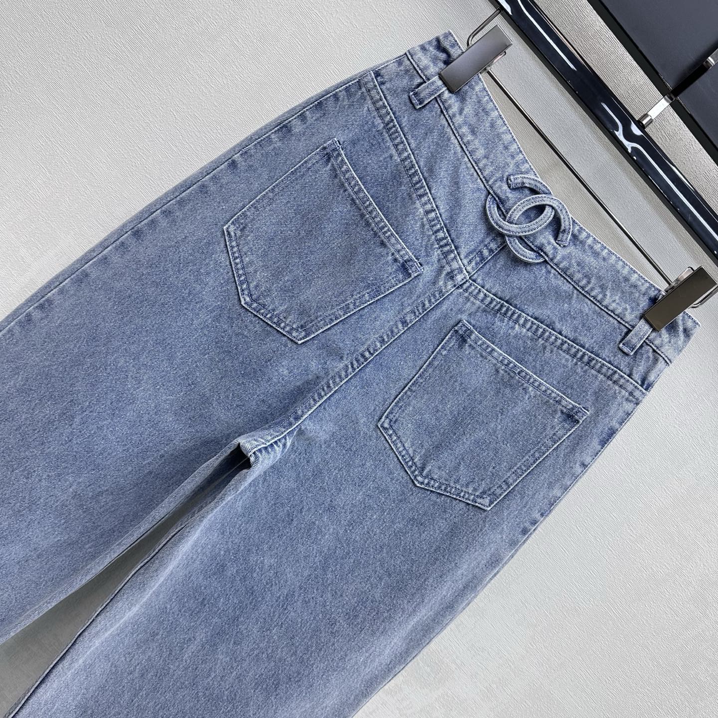 Fringed Raw-Hem Denim Trousers