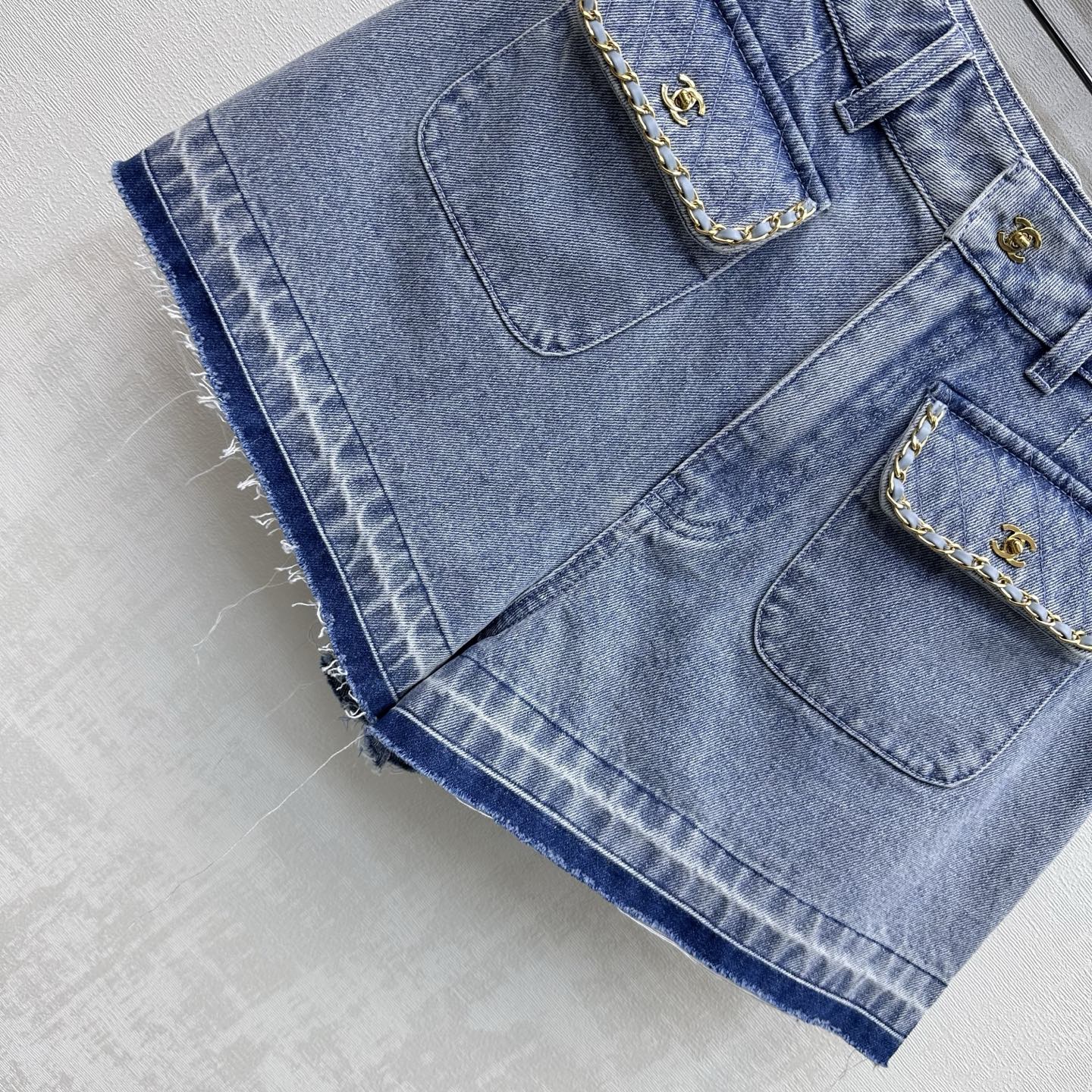 Fringed-Hem Denim Shorts