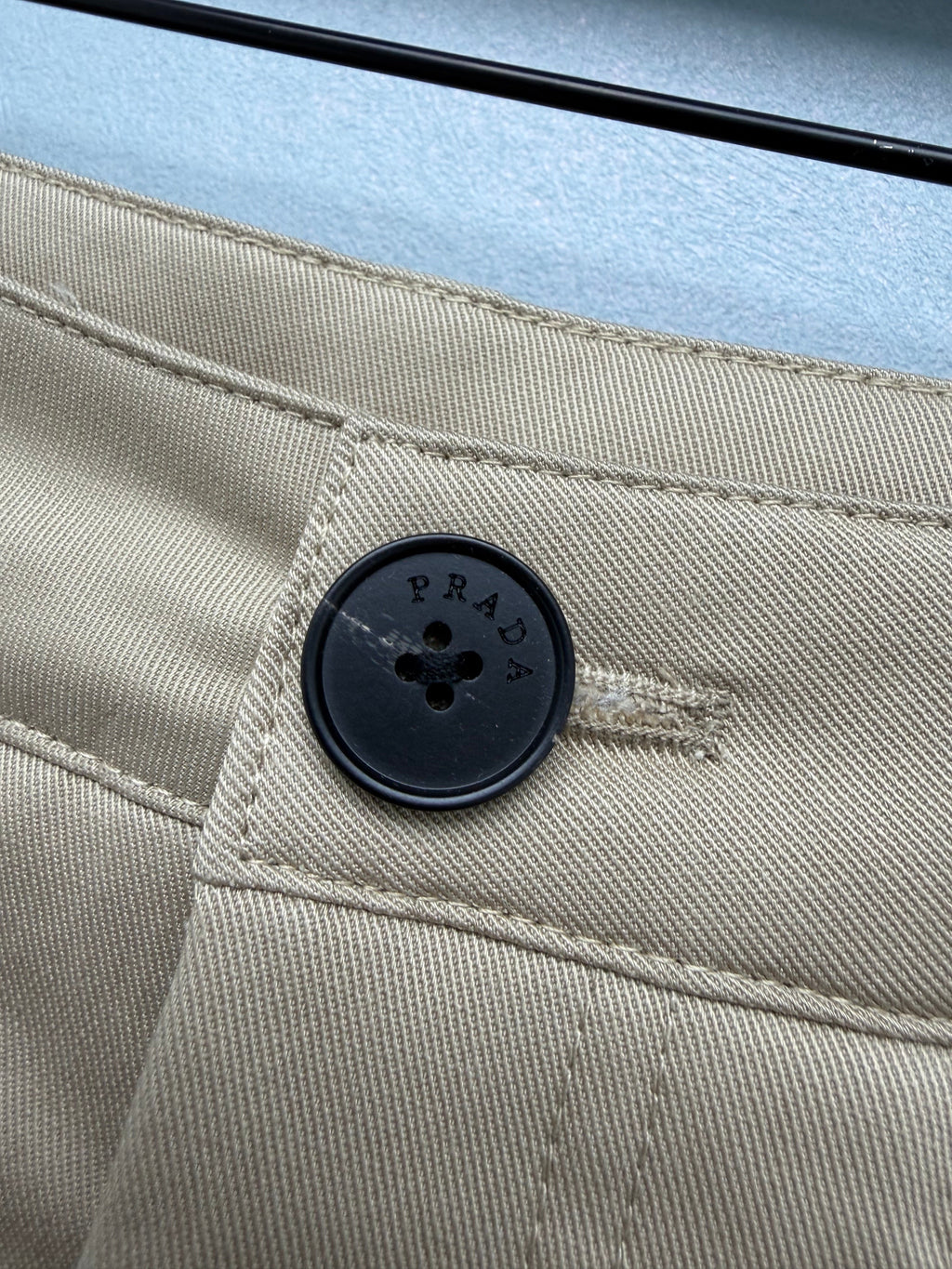 Triangle-Logo Shorts