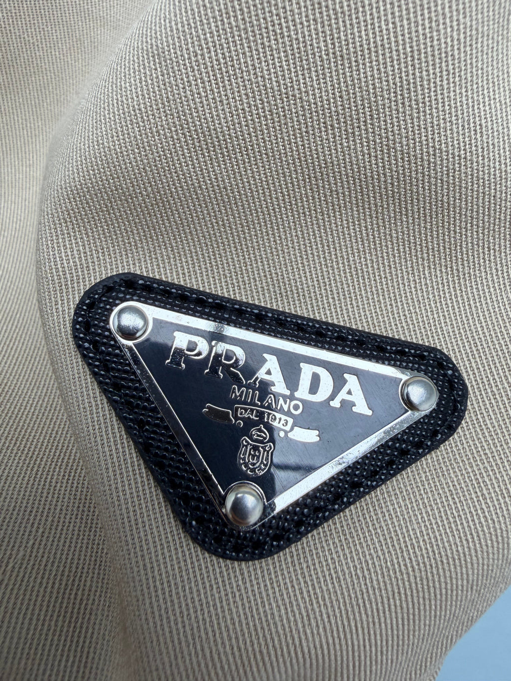 Triangle-Logo Shorts