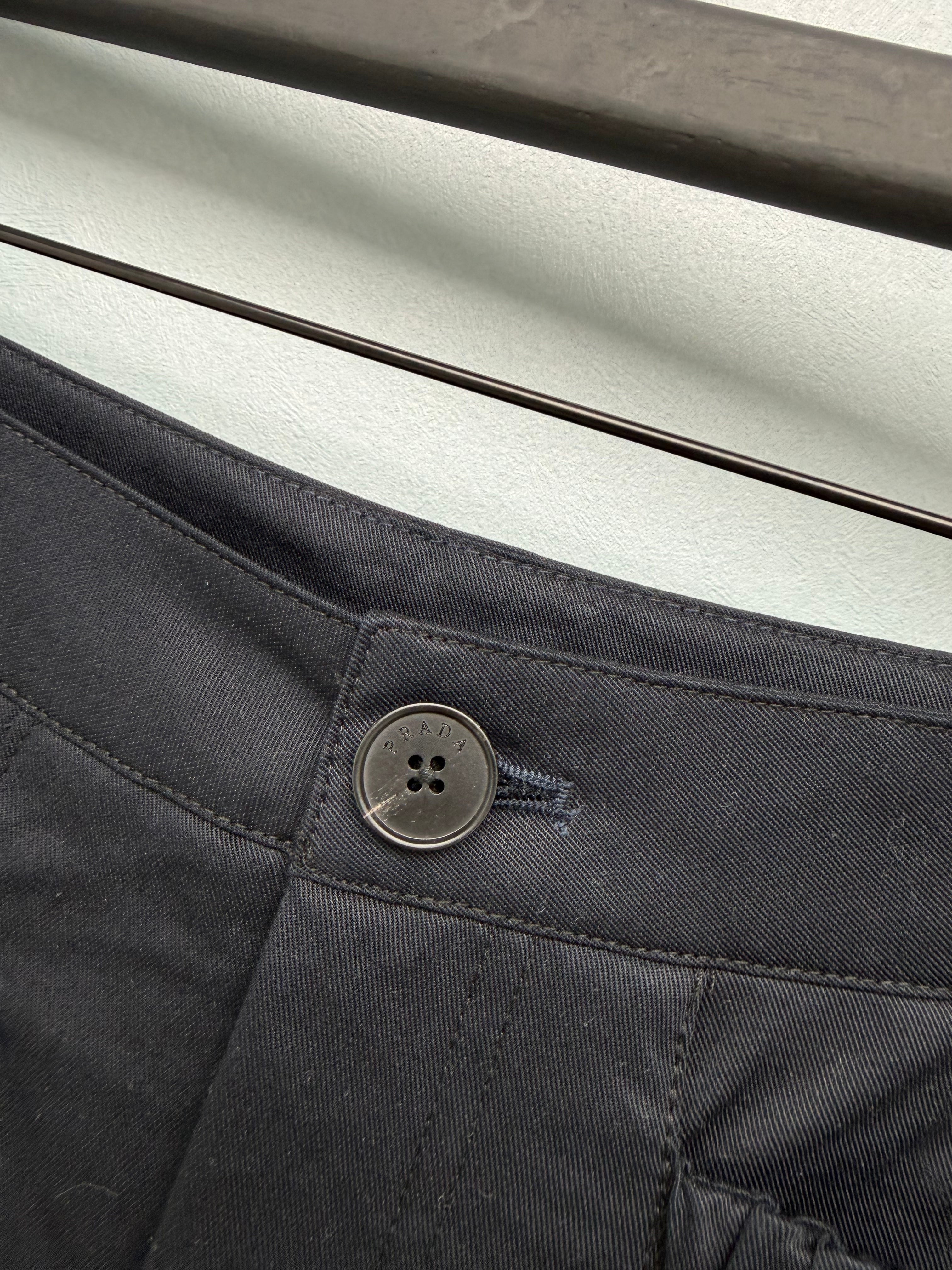 Triangle-Logo Shorts