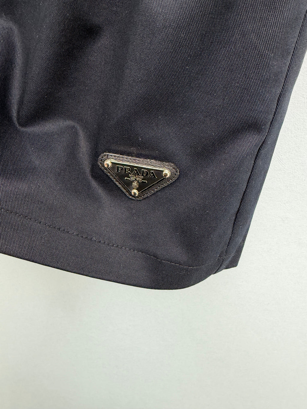 Triangle-Logo Shorts
