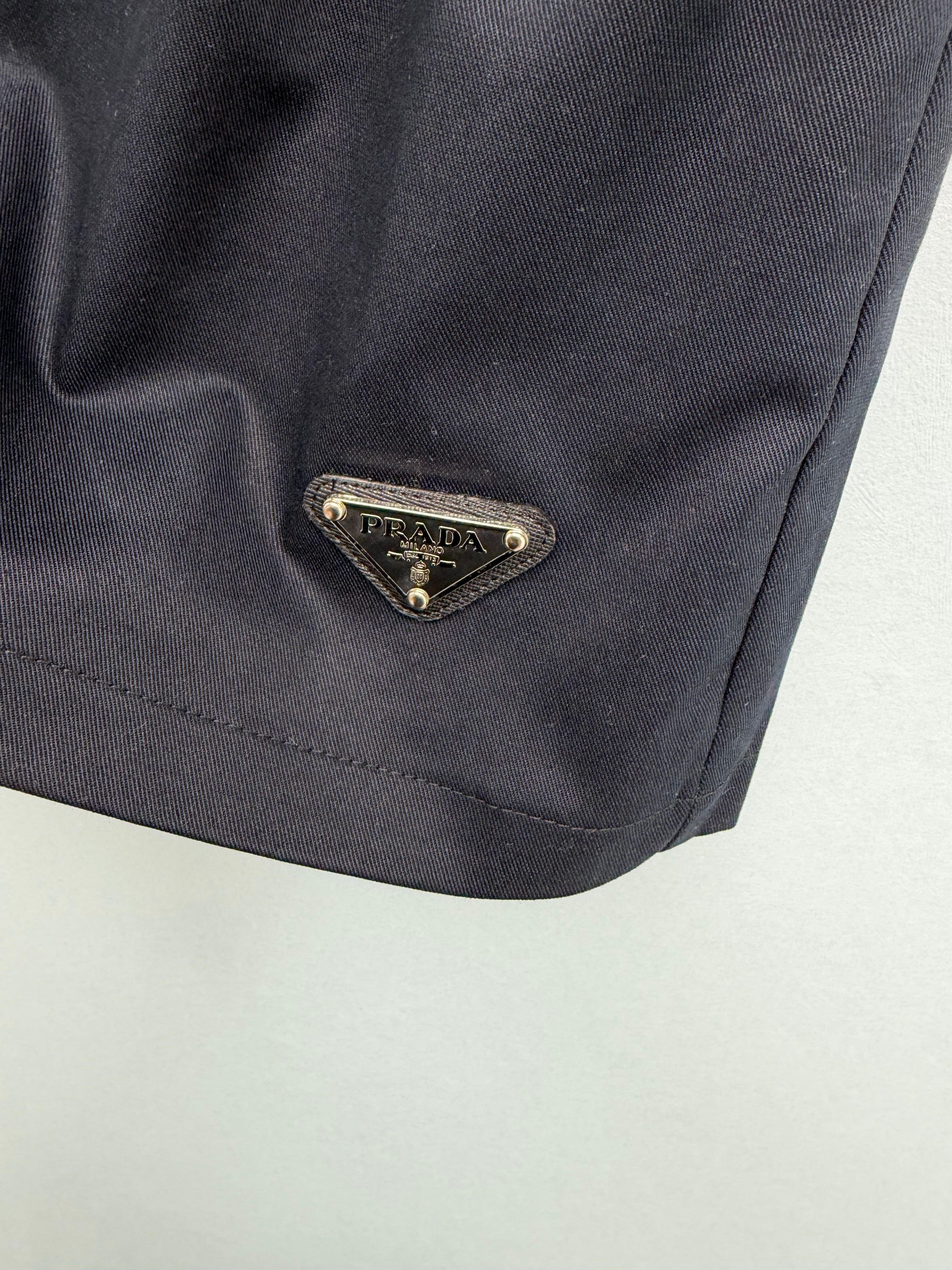Triangle-Logo Shorts