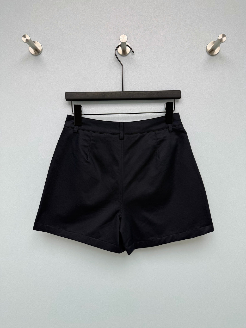 Triangle-Logo Shorts