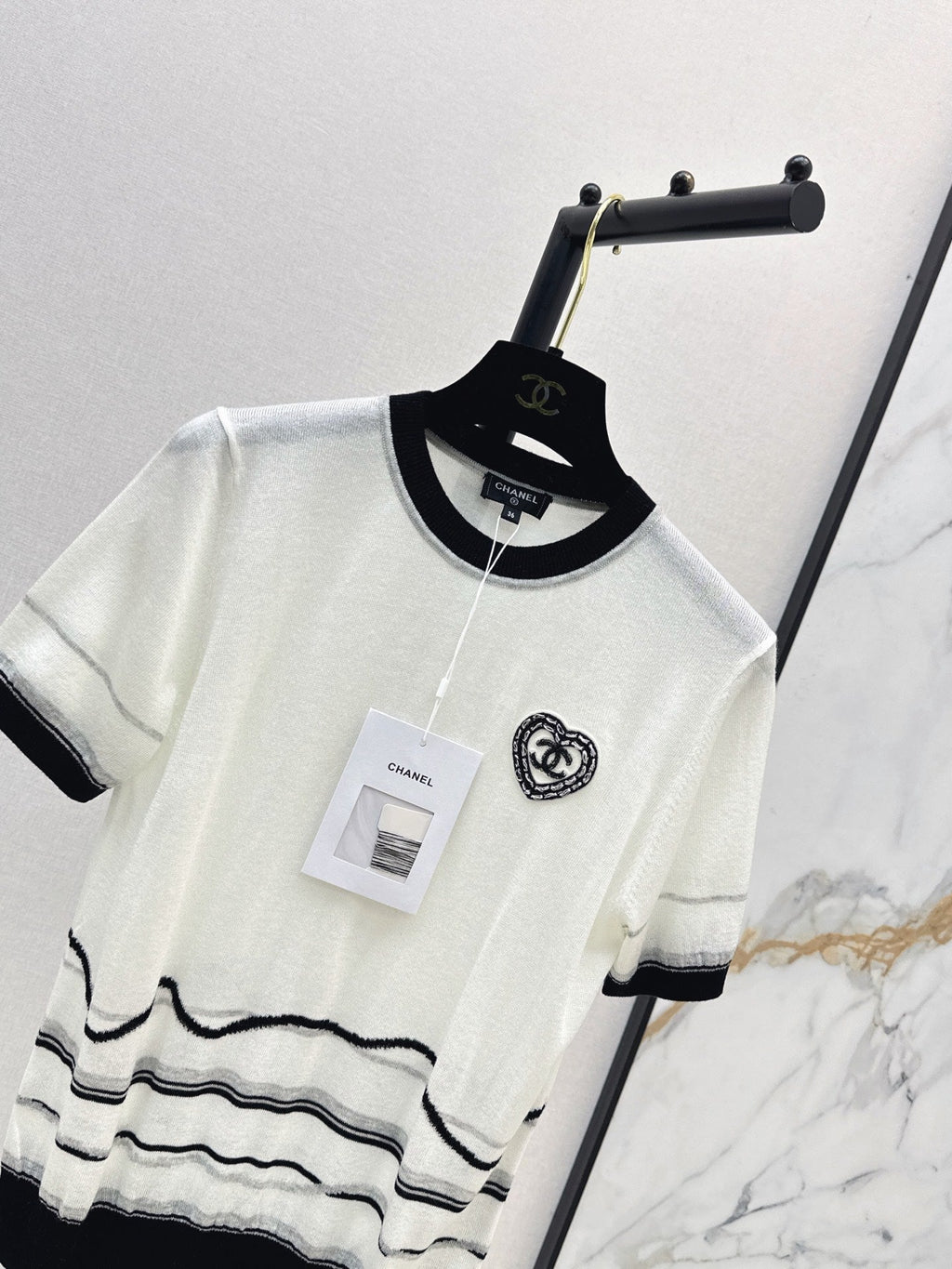 Color-Block Trimmed Crewneck Knit Top