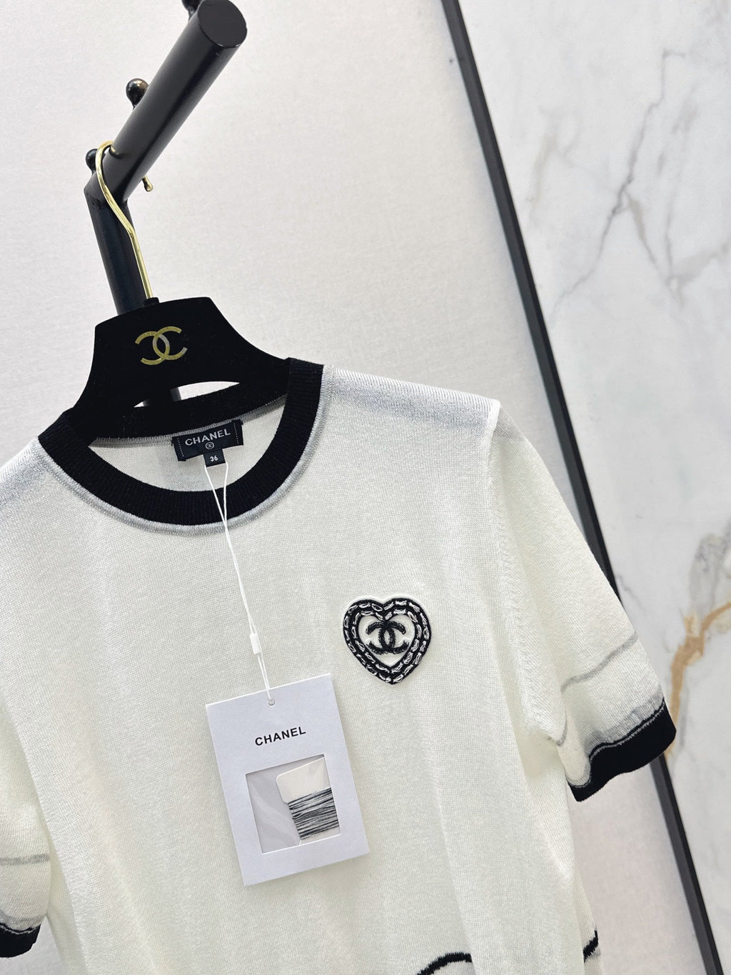 Color-Block Trimmed Crewneck Knit Top