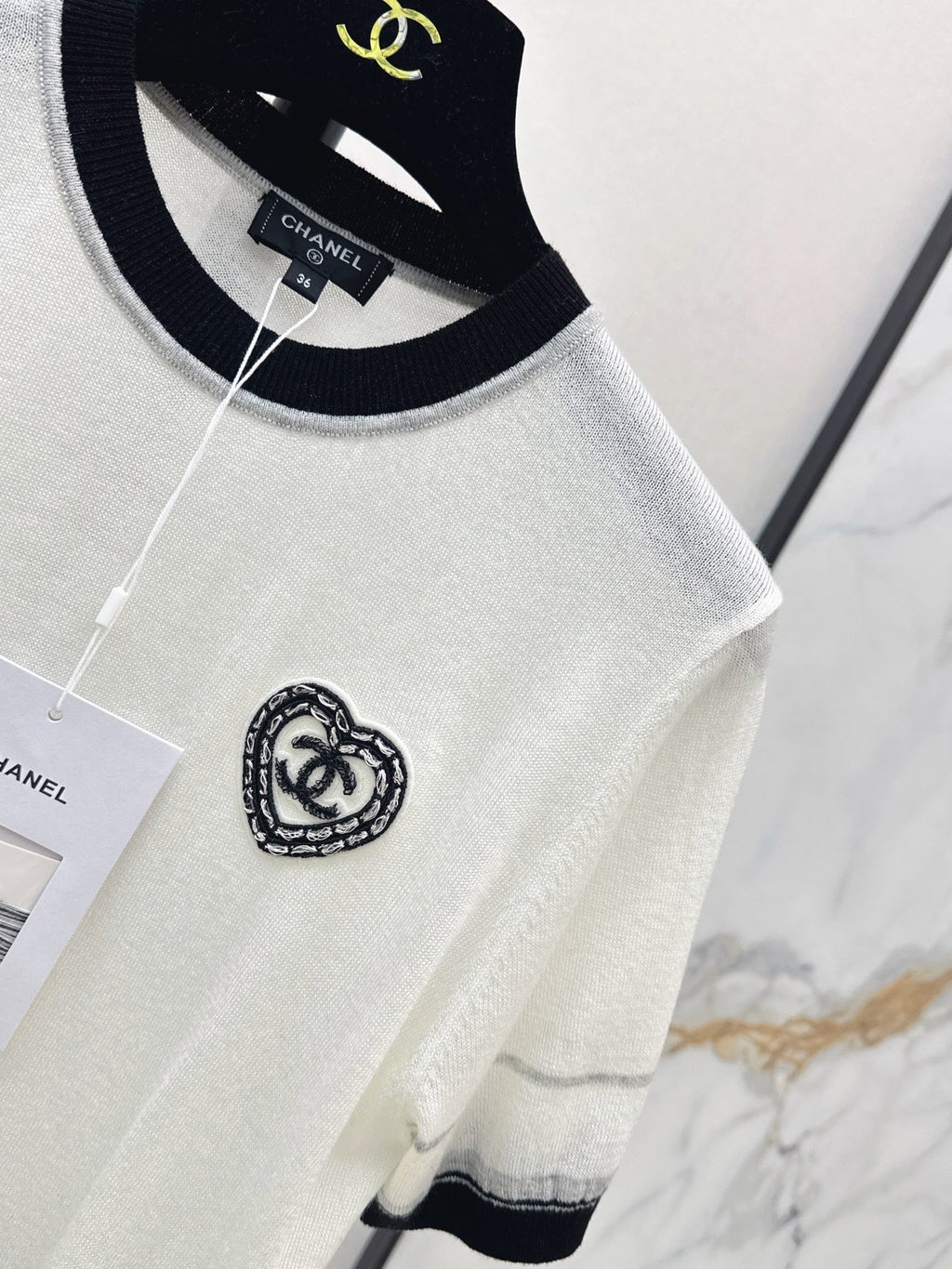 Color-Block Trimmed Crewneck Knit Top