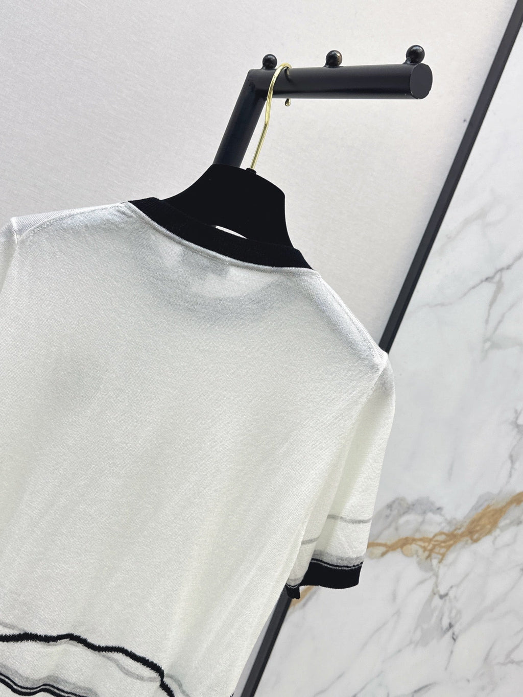 Color-Block Trimmed Crewneck Knit Top